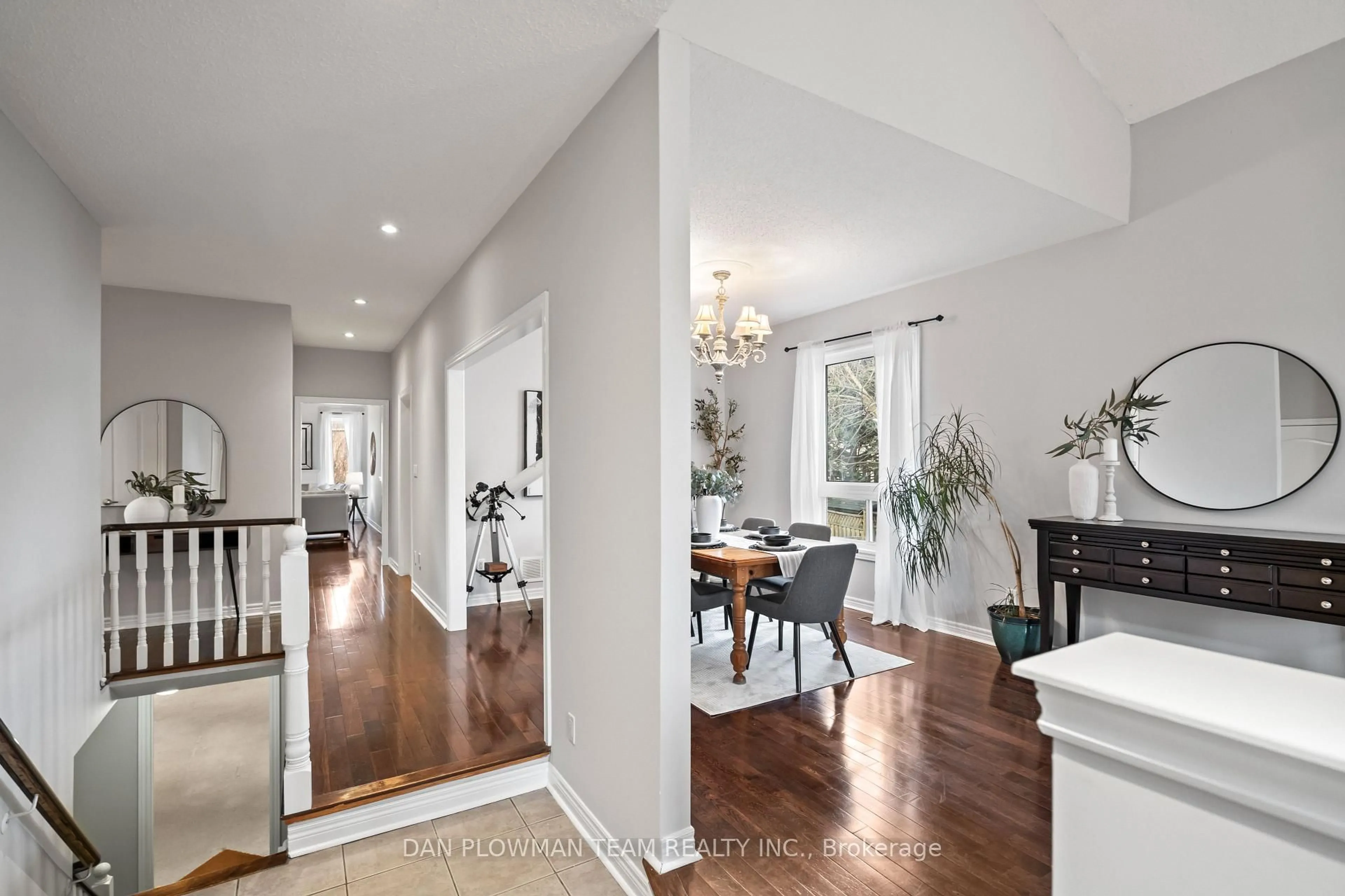 Indoor entryway for 57 Ault Cres, Whitby Ontario L1M 2G7