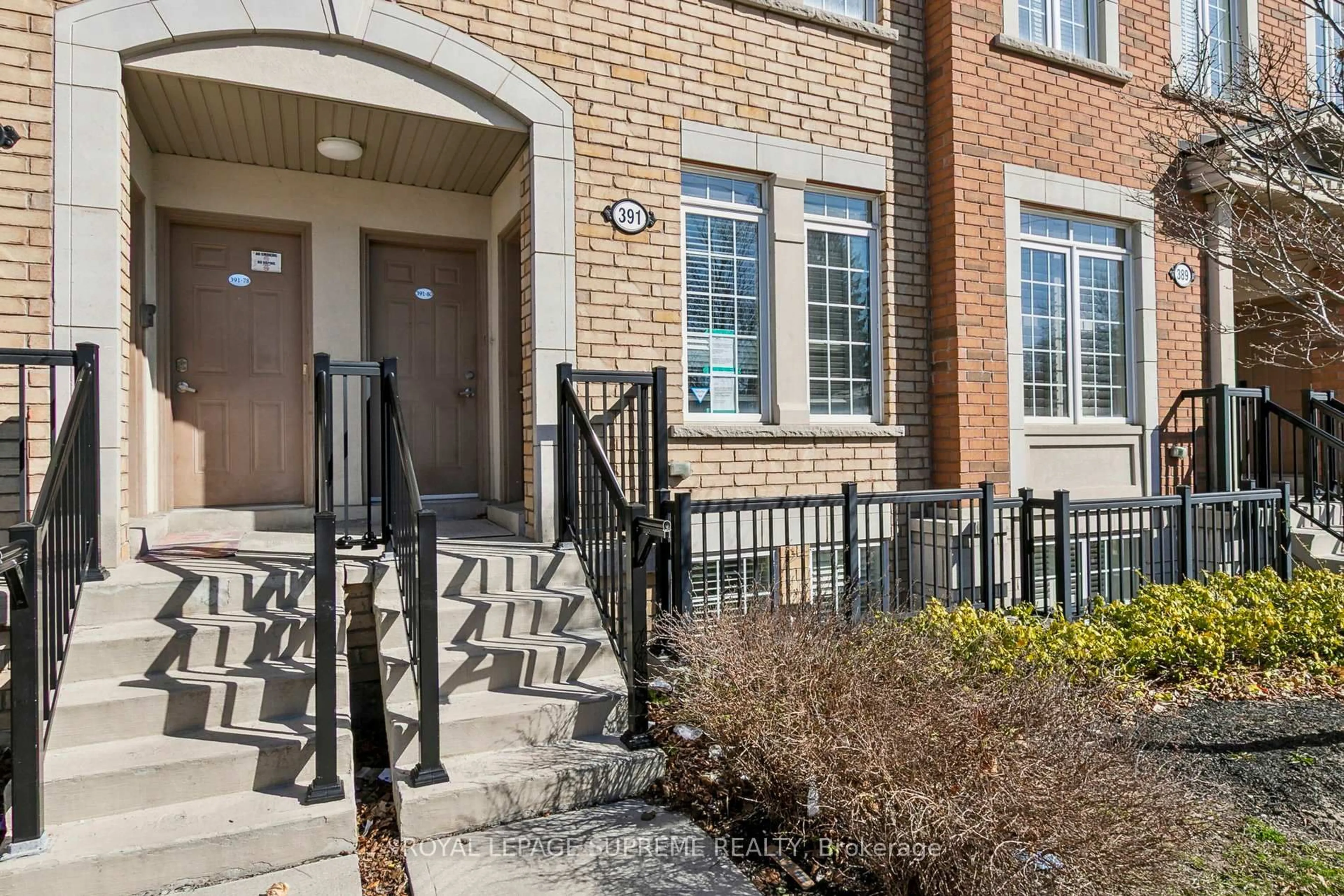 Indoor entryway for 391 Beechgrove Dr #79, Toronto Ontario M1E 2R1