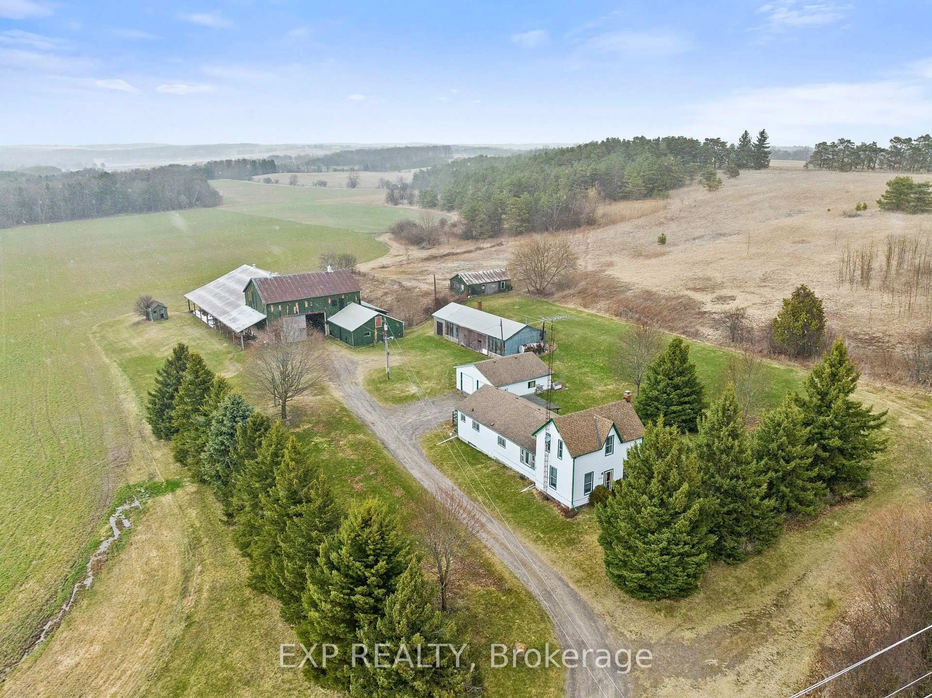 A pic from outside/outdoor area/front of a property/back of a property/a pic from drone, unknown for 3070 Taunton Rd, Clarington Ontario L1C 7A6