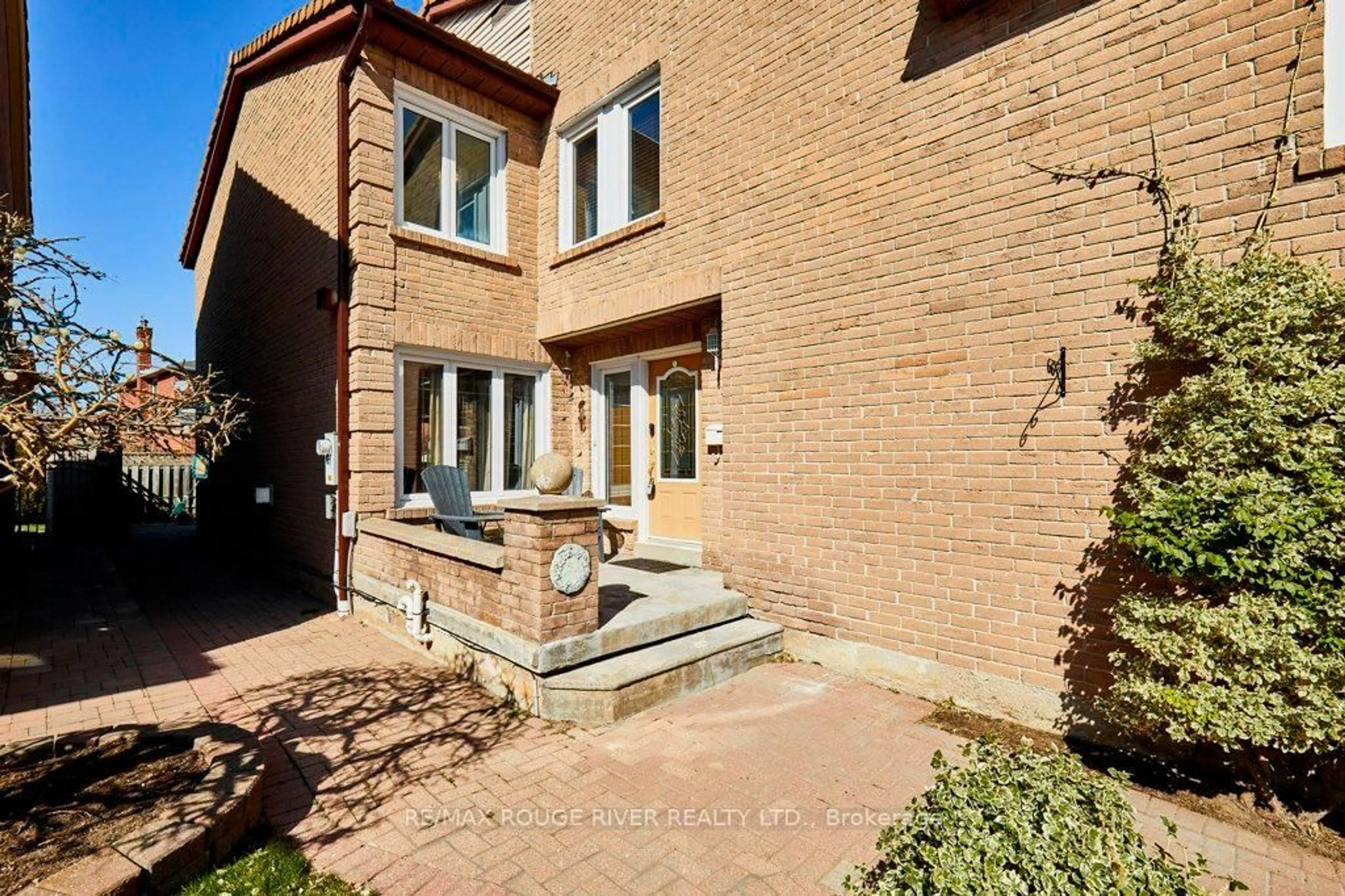 Home with brick exterior material, street for 44 Carlisle Cres, Toronto Ontario M1B 4X5