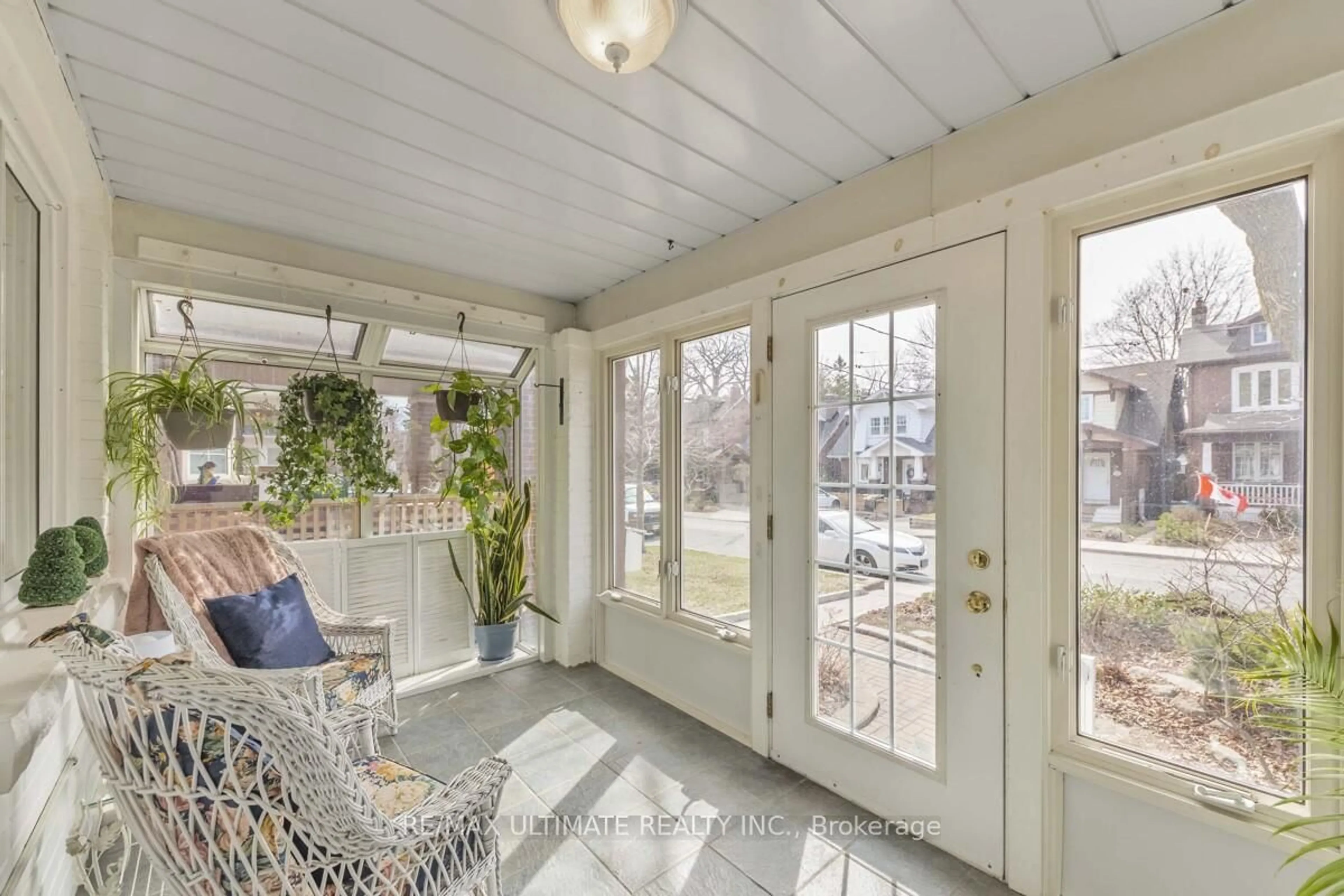 Unknown for 143 Glenmore Rd, Toronto Ontario M4L 3M2