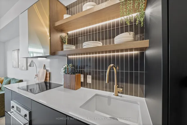 Additional property image - 1285 Queen St Unit 306