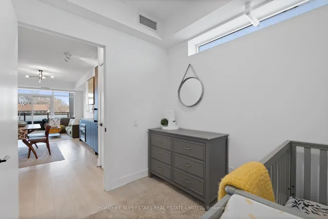 Additional property image - 1285 Queen St Unit 306