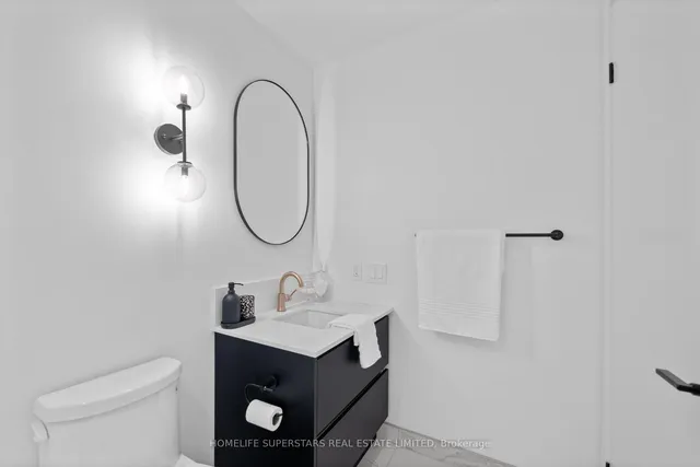 Additional property image - 1285 Queen St Unit 306