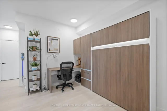 Additional property image - 1285 Queen St Unit 306