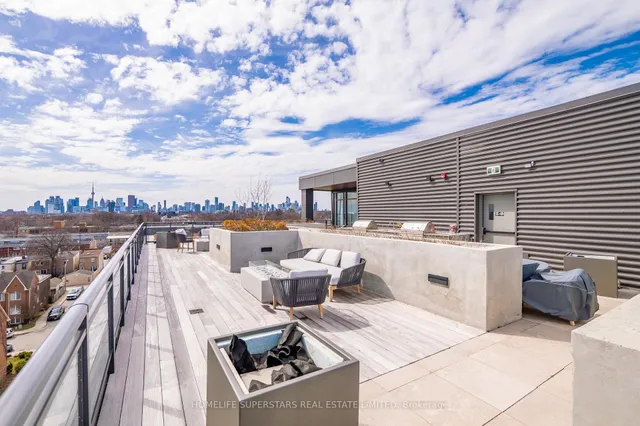 Additional property image - 1285 Queen St Unit 306