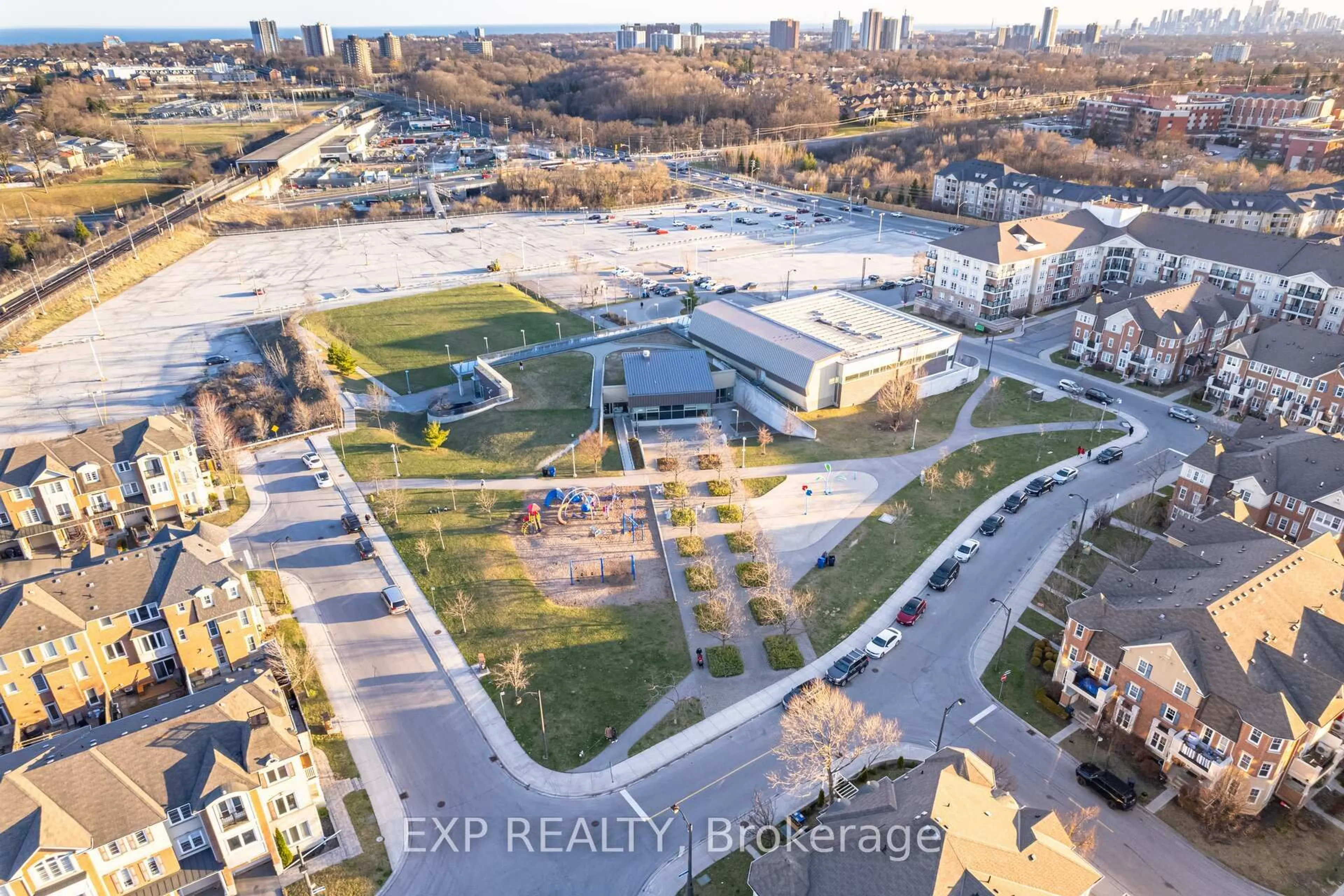 A pic from outside/outdoor area/front of a property/back of a property/a pic from drone, unknown for 60 Mendelssohn St #424, Toronto Ontario M1L 0G9