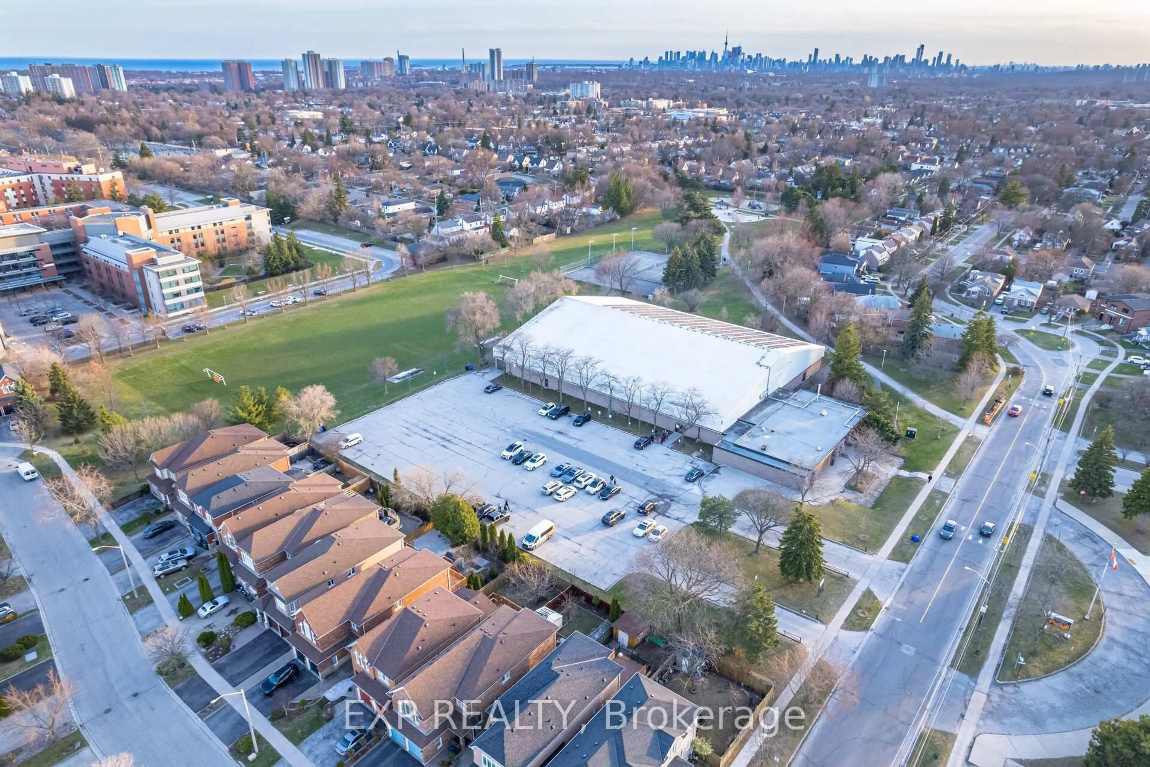 A pic from outside/outdoor area/front of a property/back of a property/a pic from drone, unknown for 60 Mendelssohn St #424, Toronto Ontario M1L 0G9