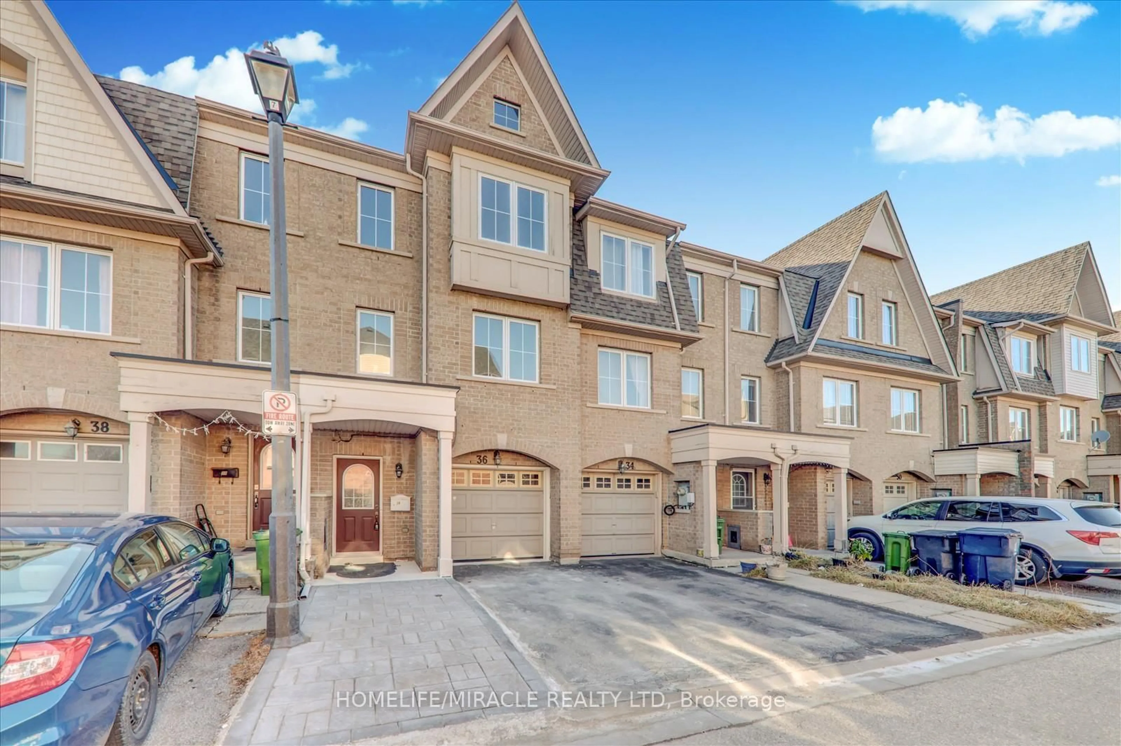 Unknown for 36 Jenkinson Way, Toronto Ontario M1P 5H4