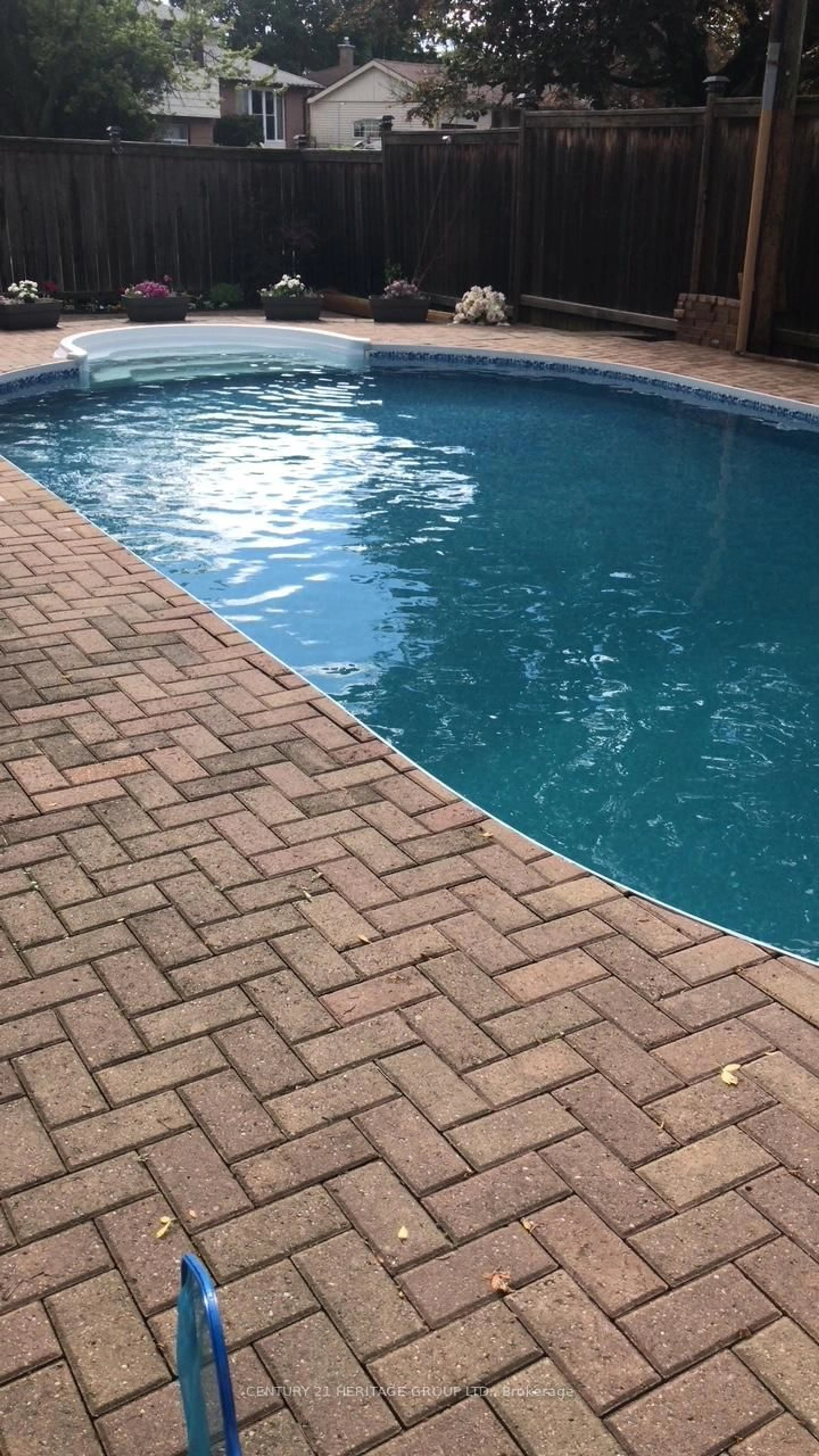 Pool for 1416 Colmar Ave, Pickering Ontario L1W 1C5