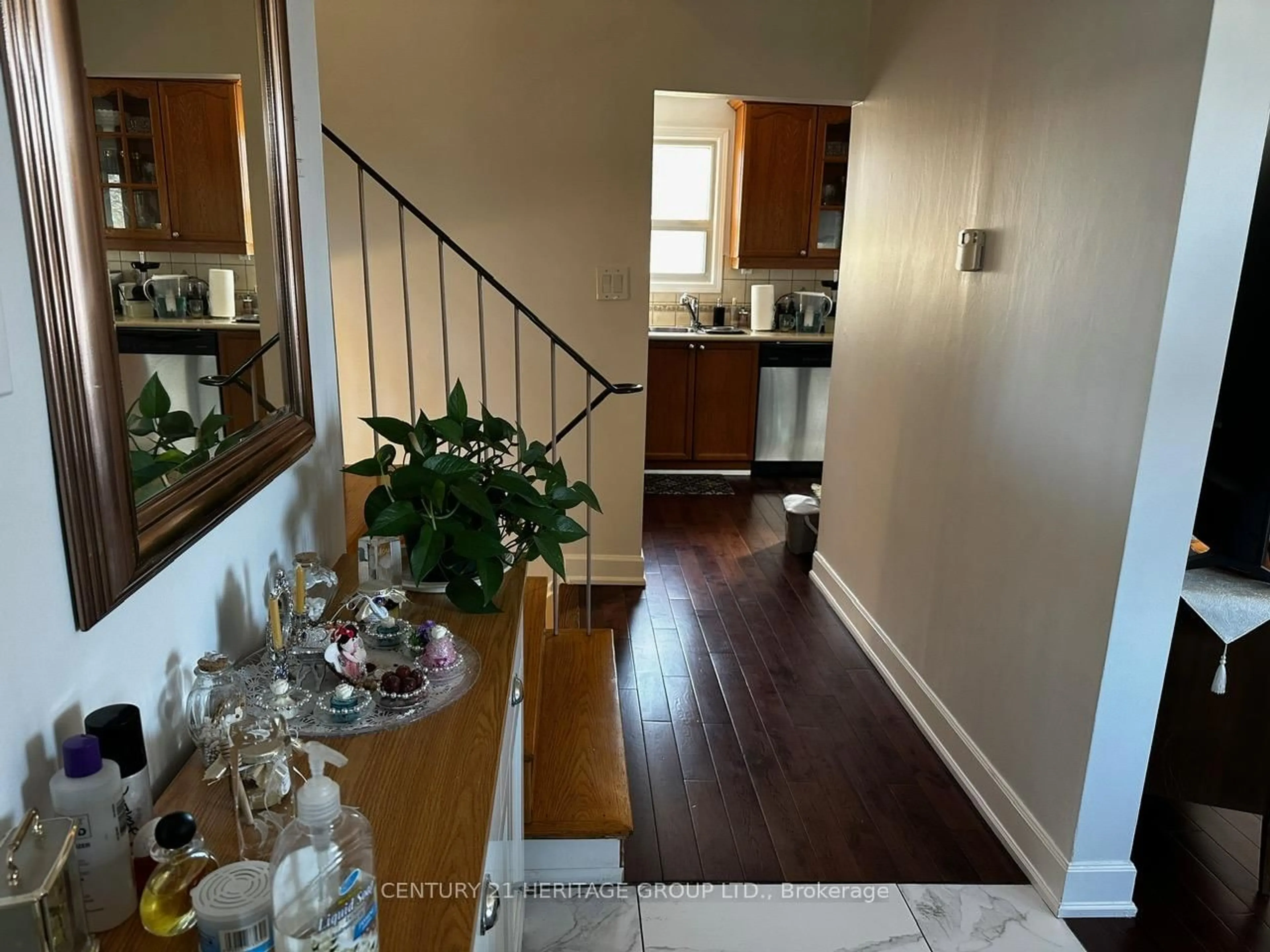 A pic of a room for 1416 Colmar Ave, Pickering Ontario L1W 1C5