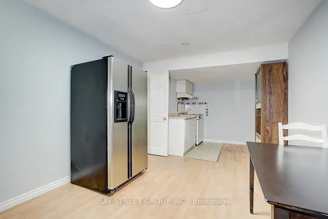 Additional property image - 4 Summerton Pl