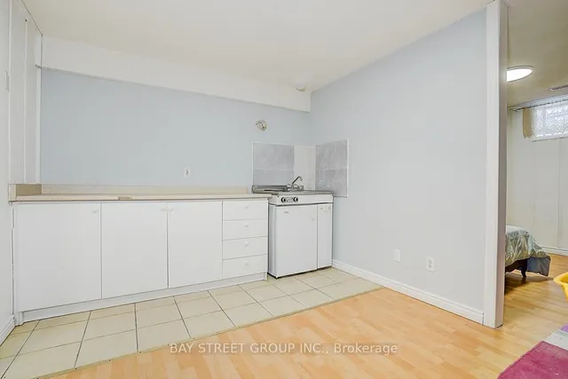 Additional property image - 4 Summerton Pl