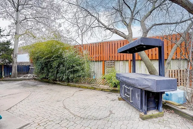 Additional property image - 4 Summerton Pl