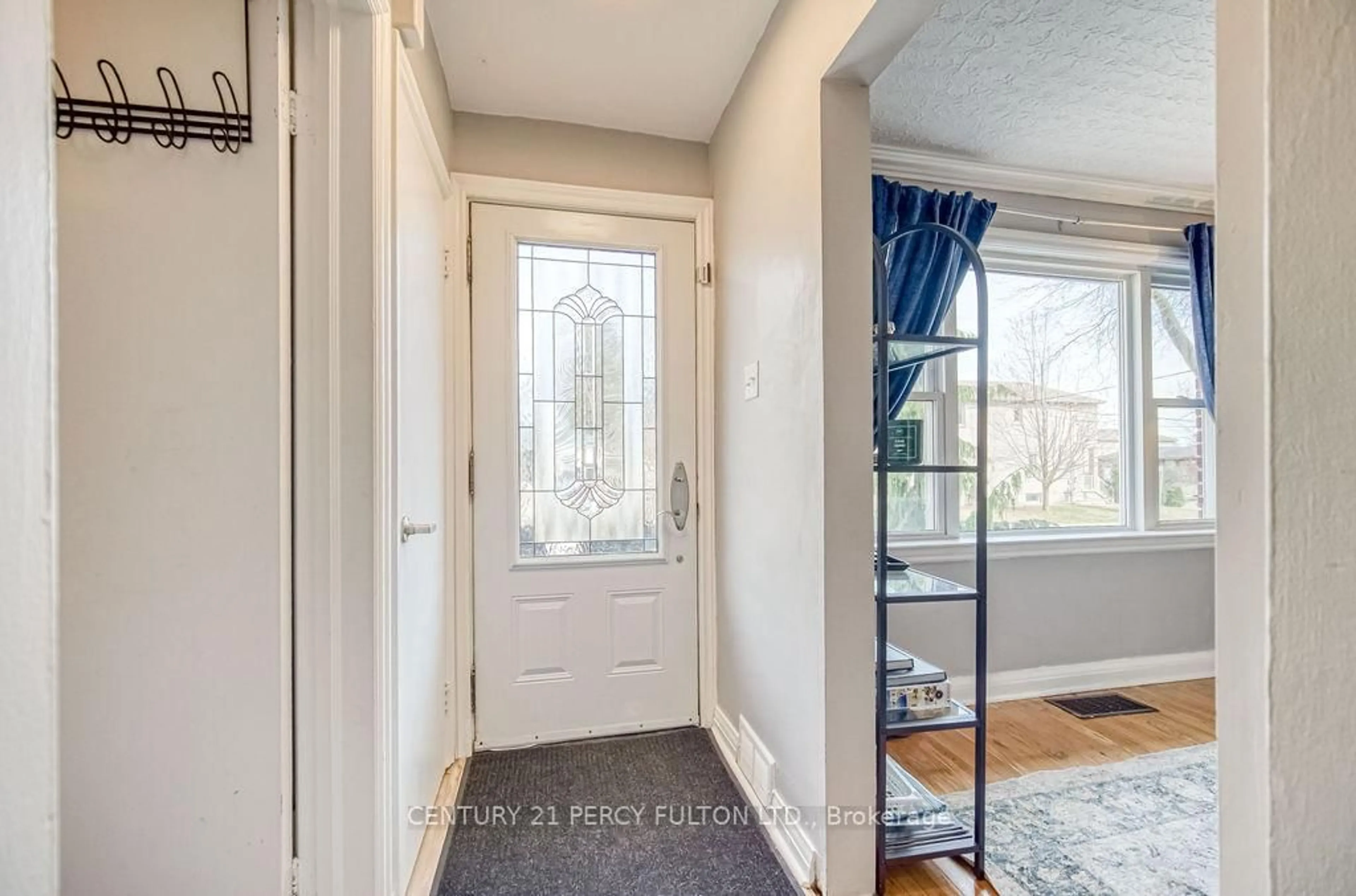Indoor entryway for 34 Preston St, Toronto Ontario M1N 3N1