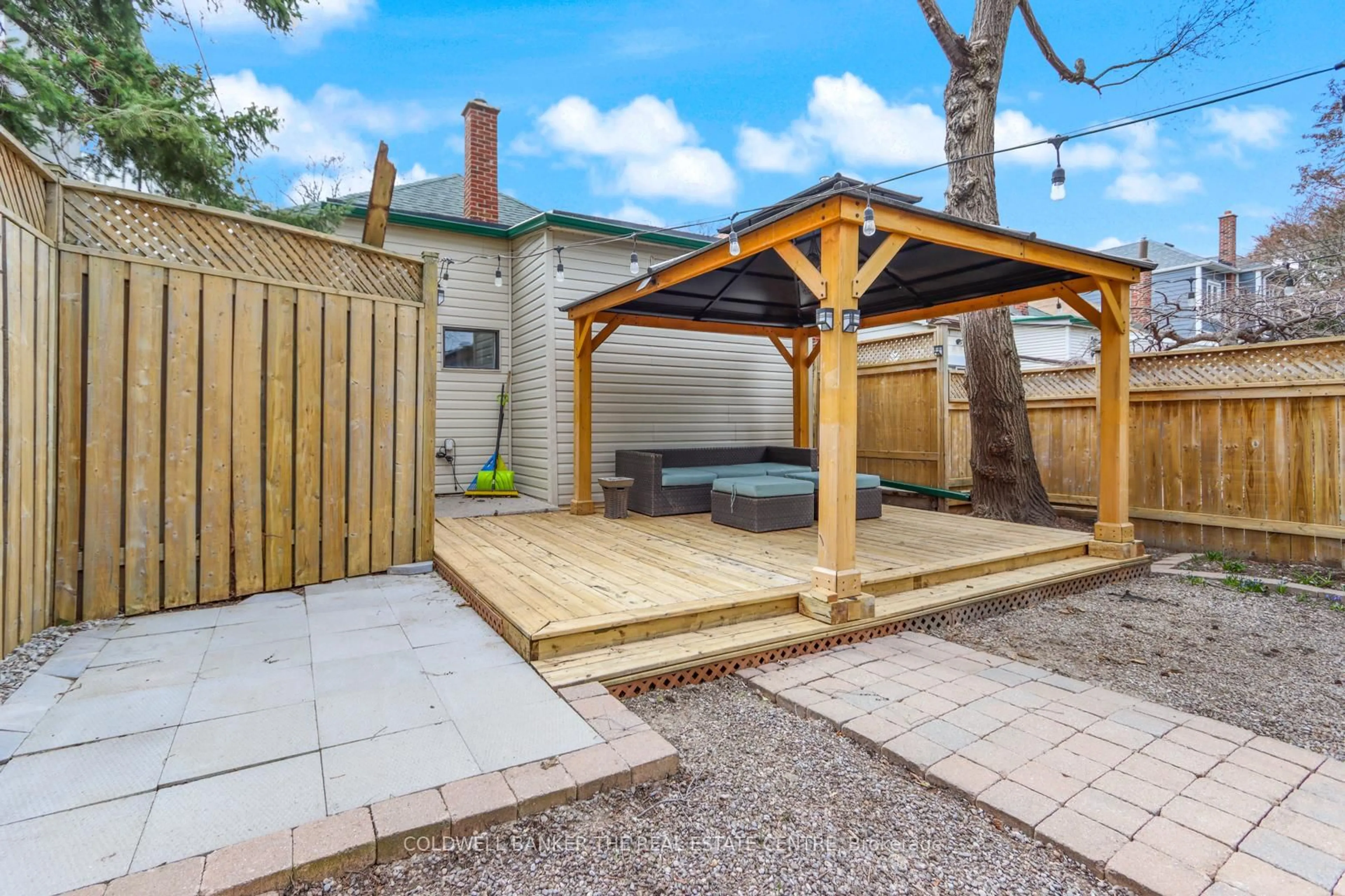 Patio, street for 5 Pepler Ave, Toronto Ontario M4J 2Y5