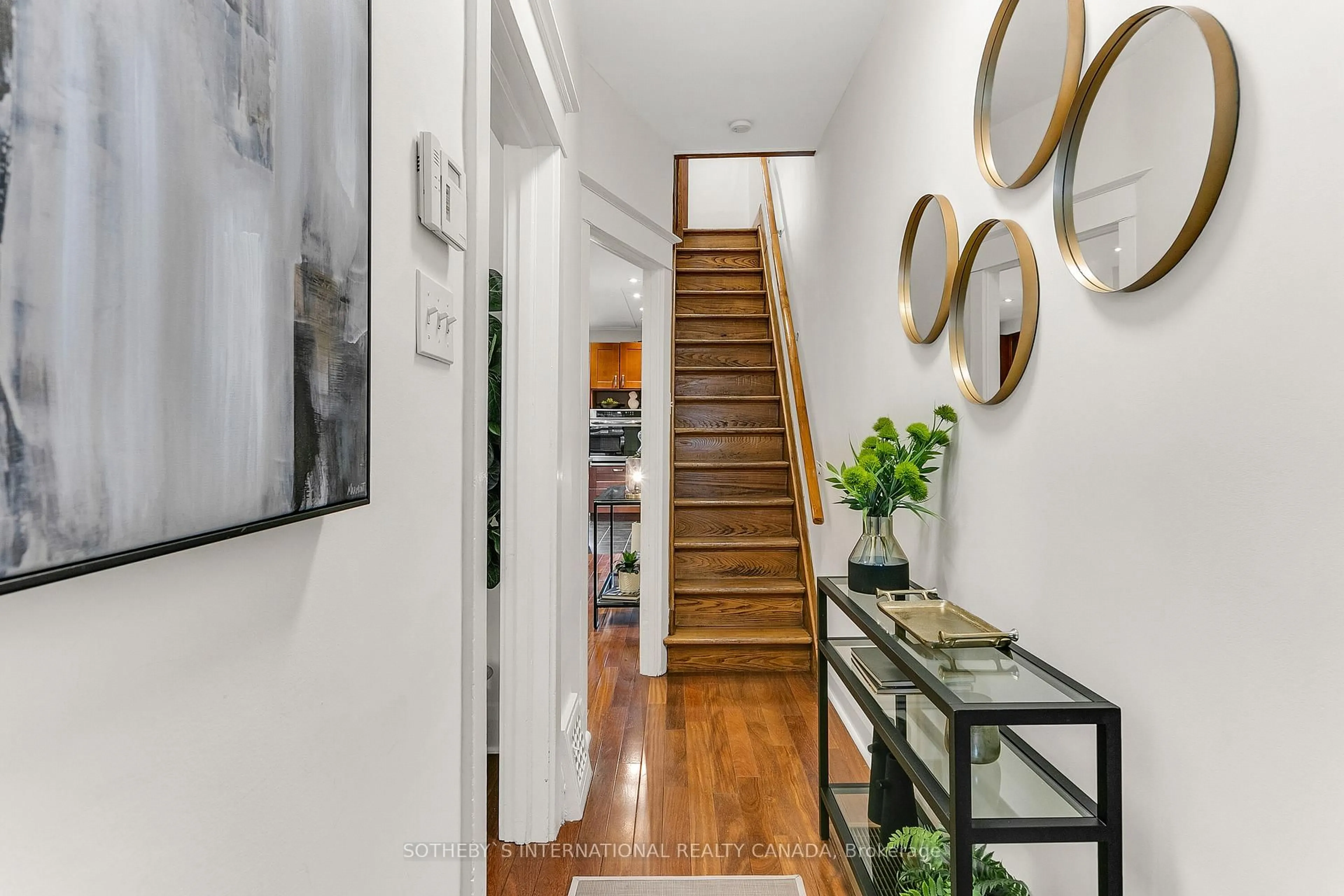 Indoor entryway for 92 Chatham Ave, Toronto Ontario M4J 1K7