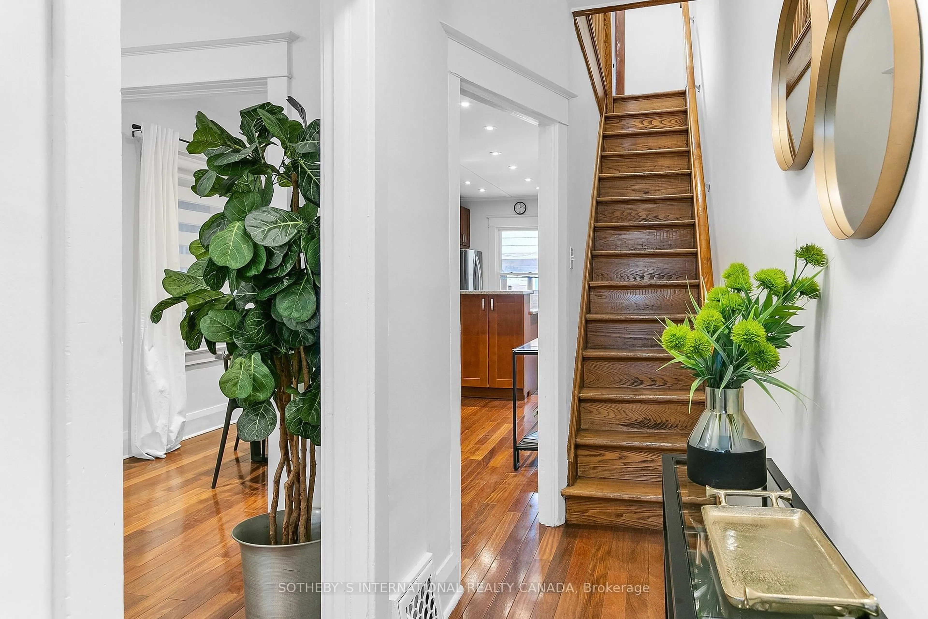 Indoor entryway for 92 Chatham Ave, Toronto Ontario M4J 1K7
