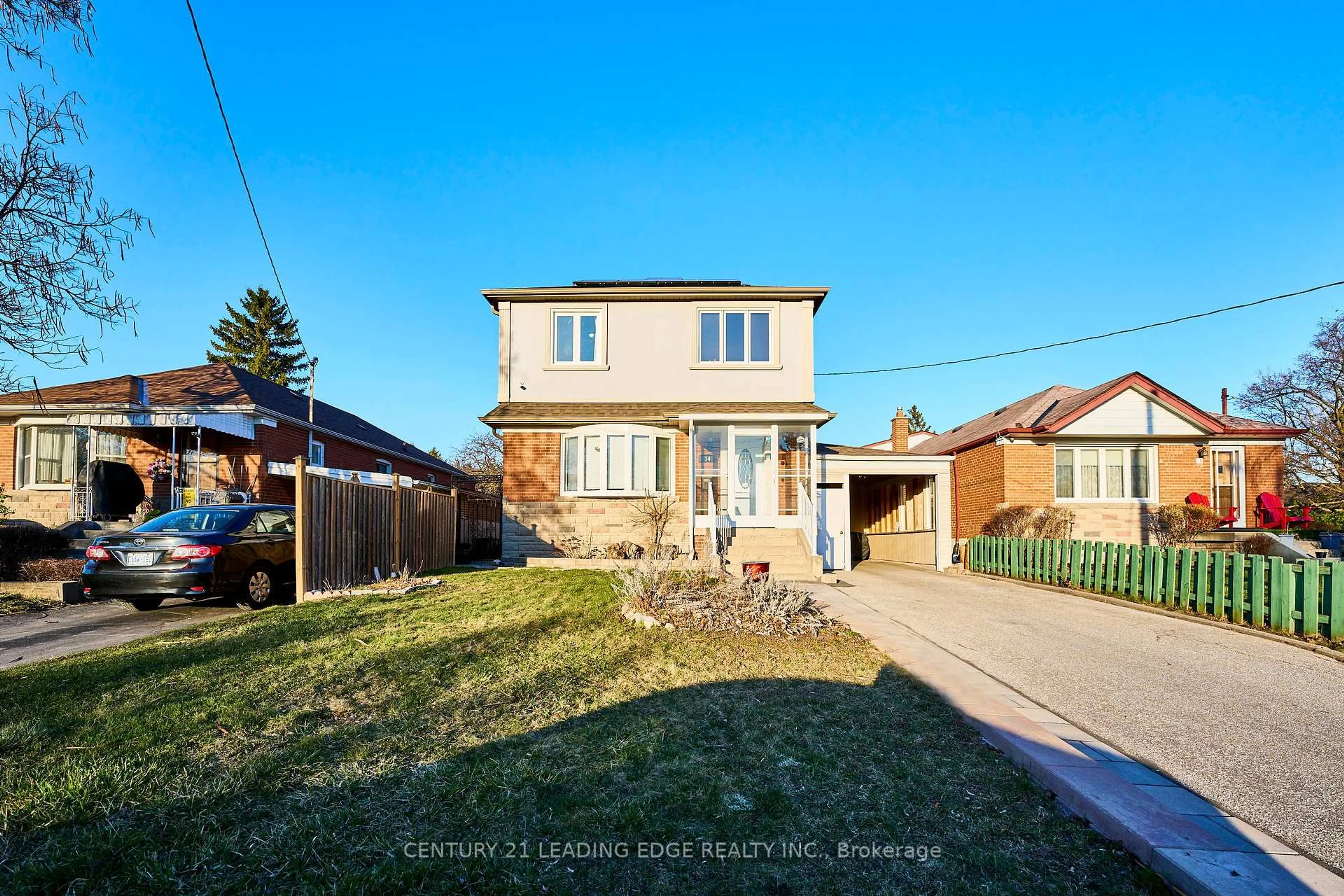 A pic from outside/outdoor area/front of a property/back of a property/a pic from drone, street for 14 Flora Dr, Toronto Ontario M1P 1A3