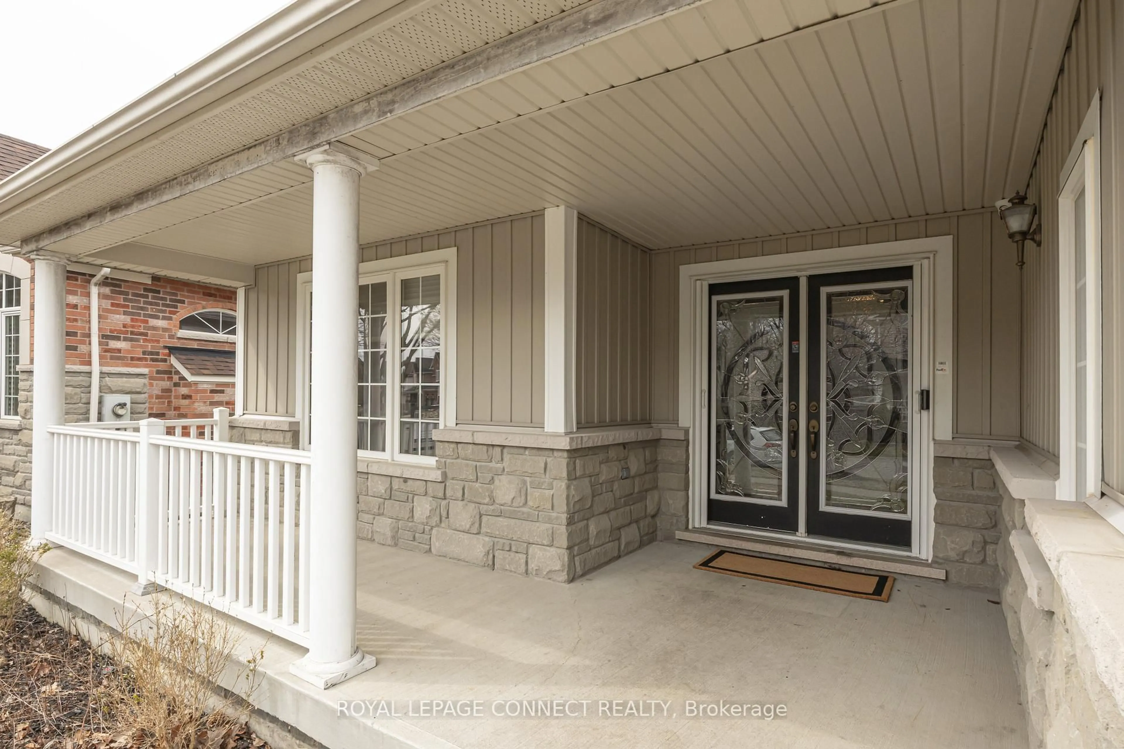 Unknown for 4 Branthaven Crt, Whitby Ontario L1M 0B2