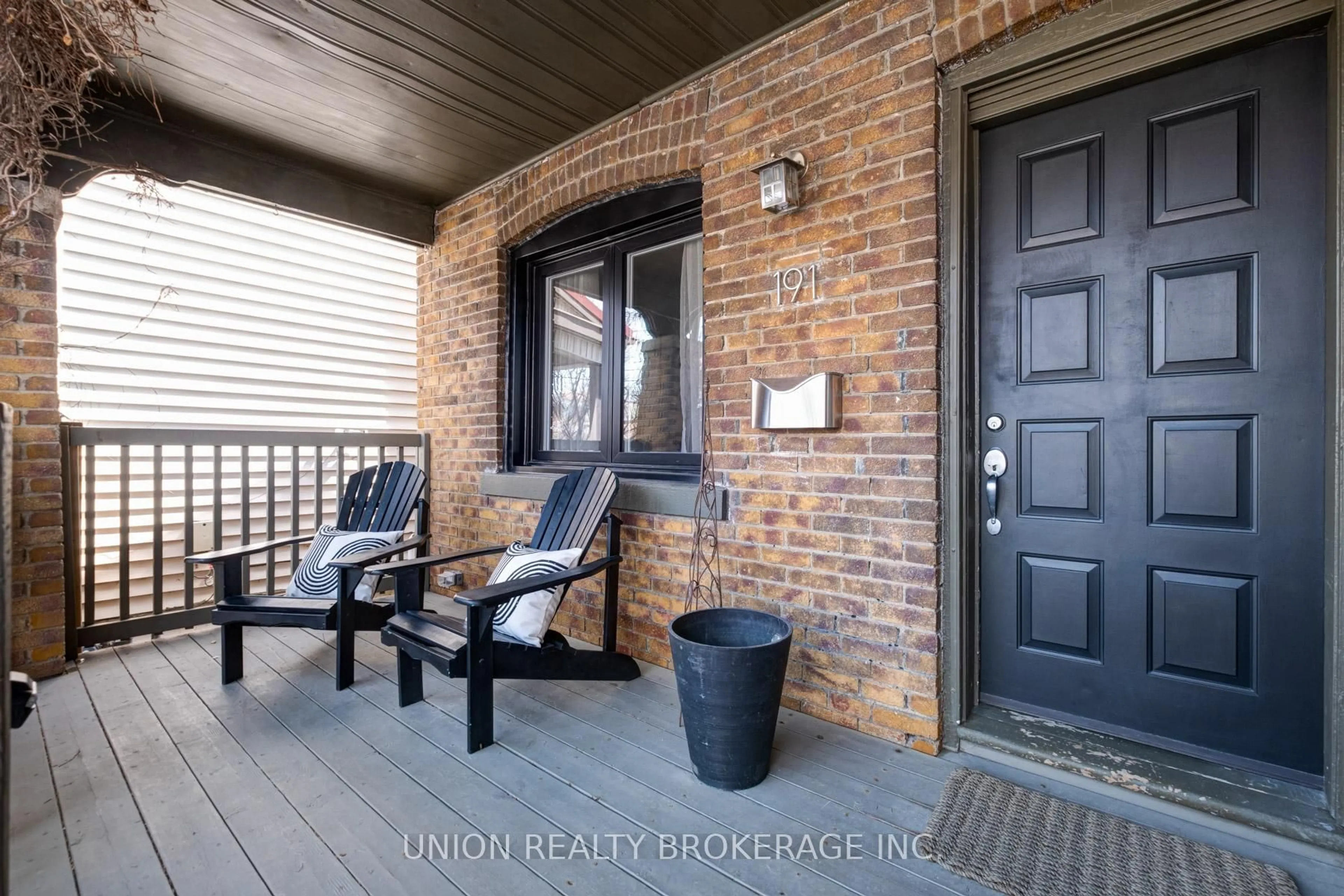Indoor entryway for 191 Coleman Ave, Toronto Ontario M4C 1R5