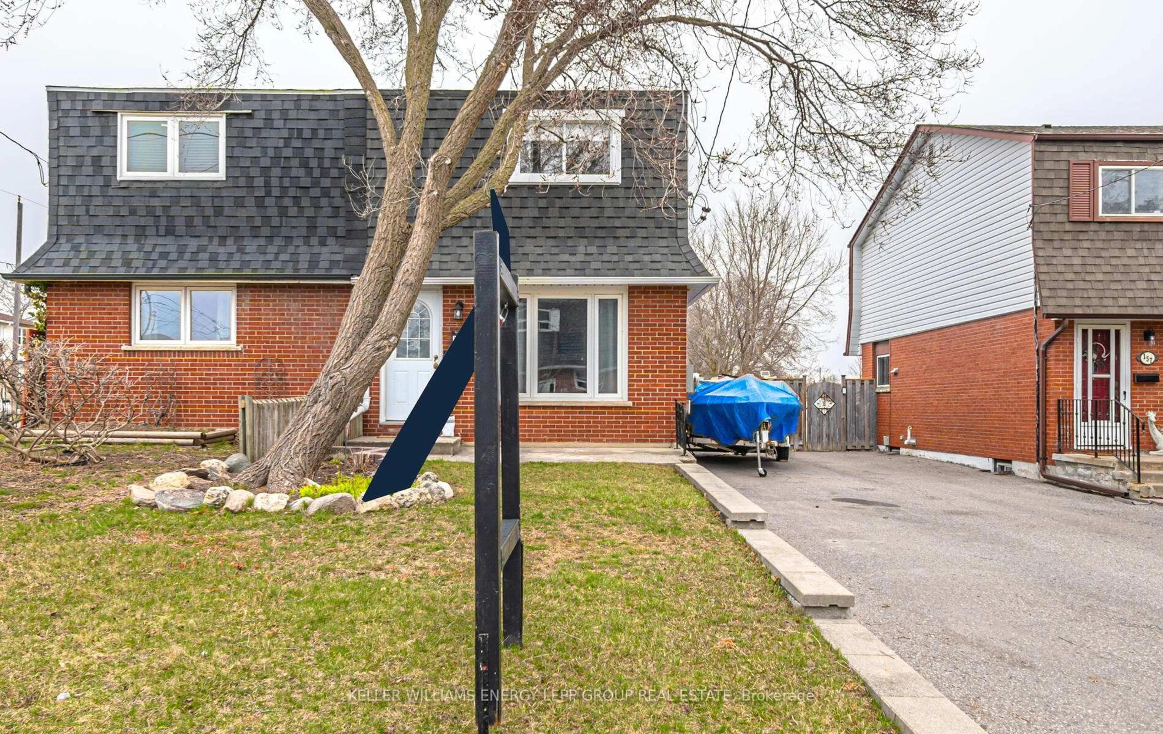 Home with brick exterior material, street for 153 Barkley Cres, Oshawa Ontario L1J 2E5