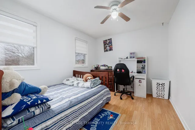 Additional property image - 77 Warwick Castle Crt