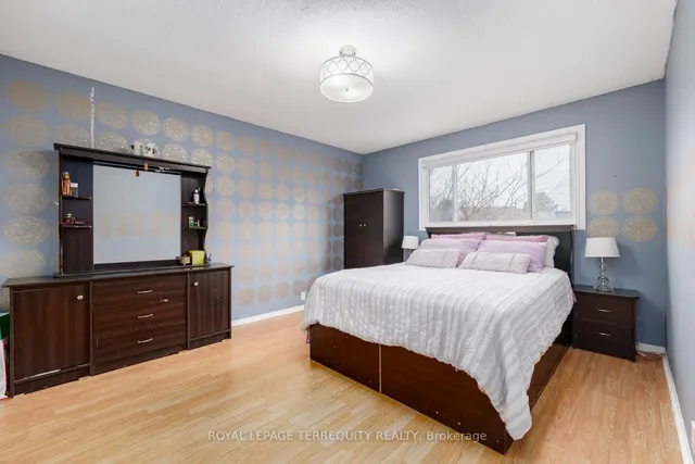 Additional property image - 77 Warwick Castle Crt