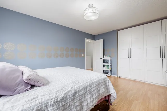 Additional property image - 77 Warwick Castle Crt