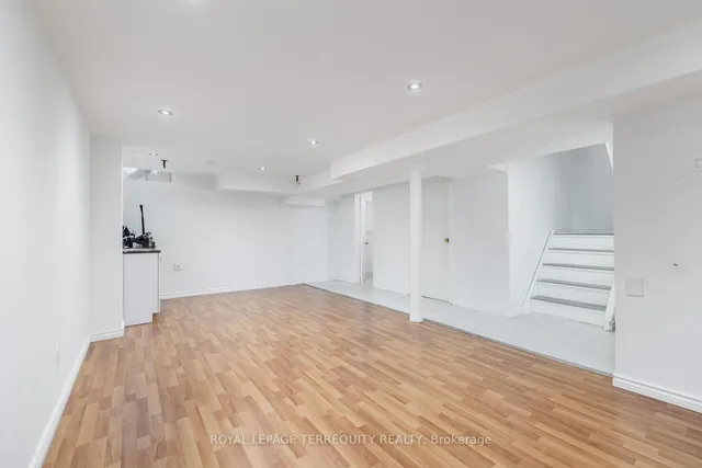 Additional property image - 77 Warwick Castle Crt
