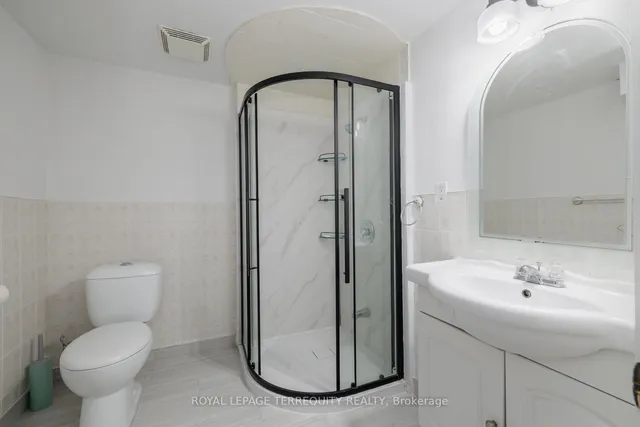 Additional property image - 77 Warwick Castle Crt