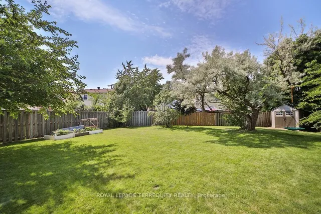 Additional property image - 77 Warwick Castle Crt
