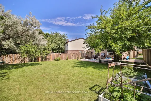 Additional property image - 77 Warwick Castle Crt