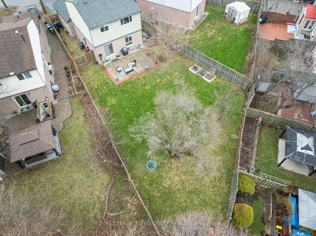 Additional property image - 77 Warwick Castle Crt