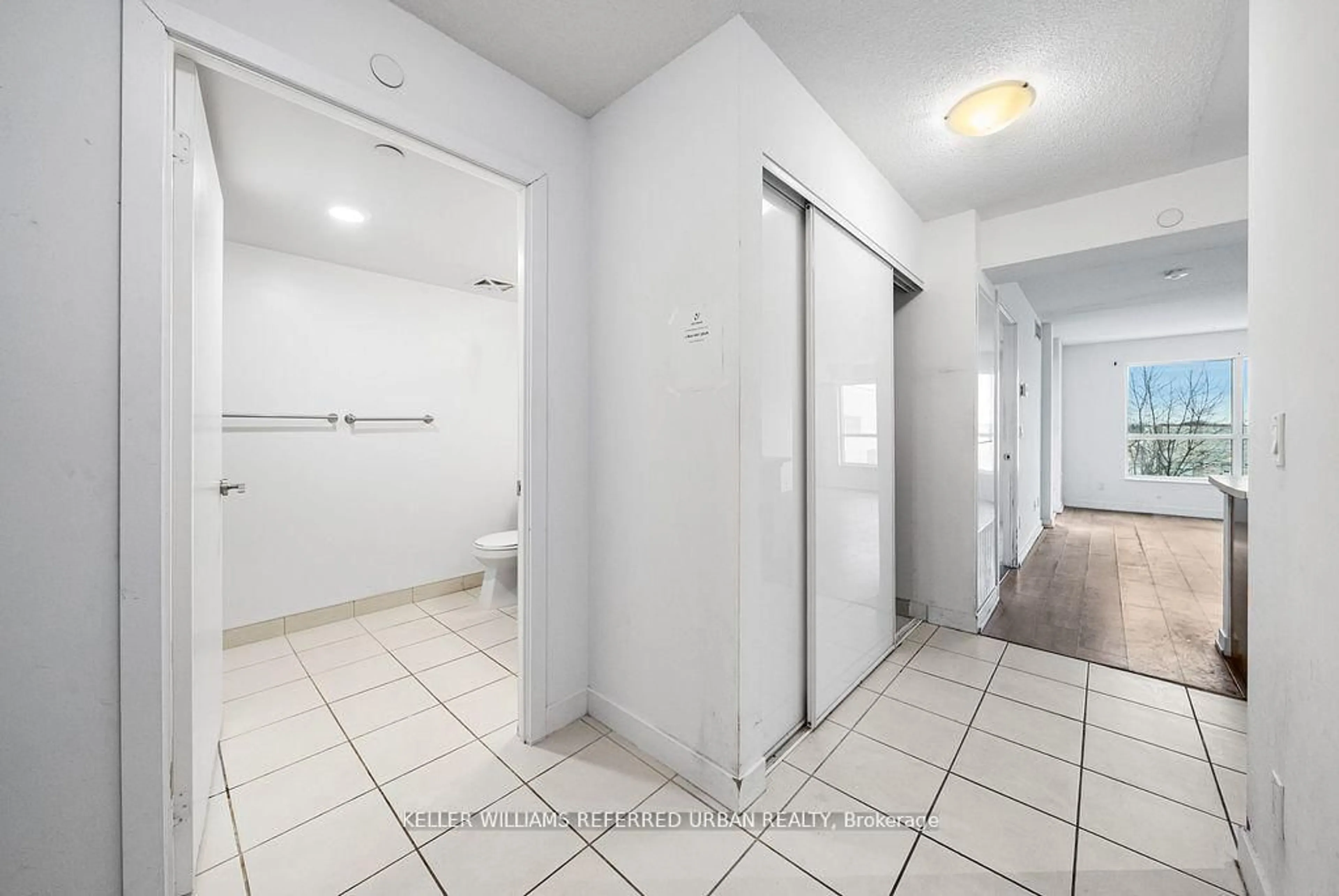 Standard bathroom, unknown for 8 Trent Ave #315, Toronto Ontario M4C 0A6