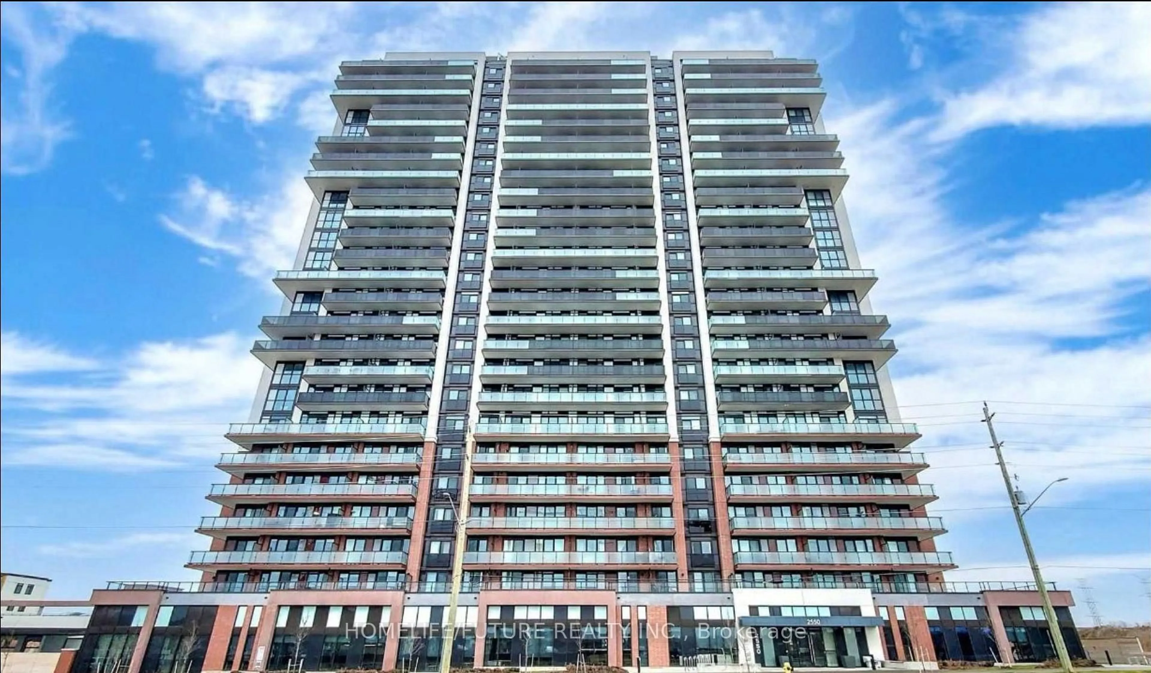Indoor foyer for 2550 Simcoe St #519, Oshawa Ontario L1L 0R5