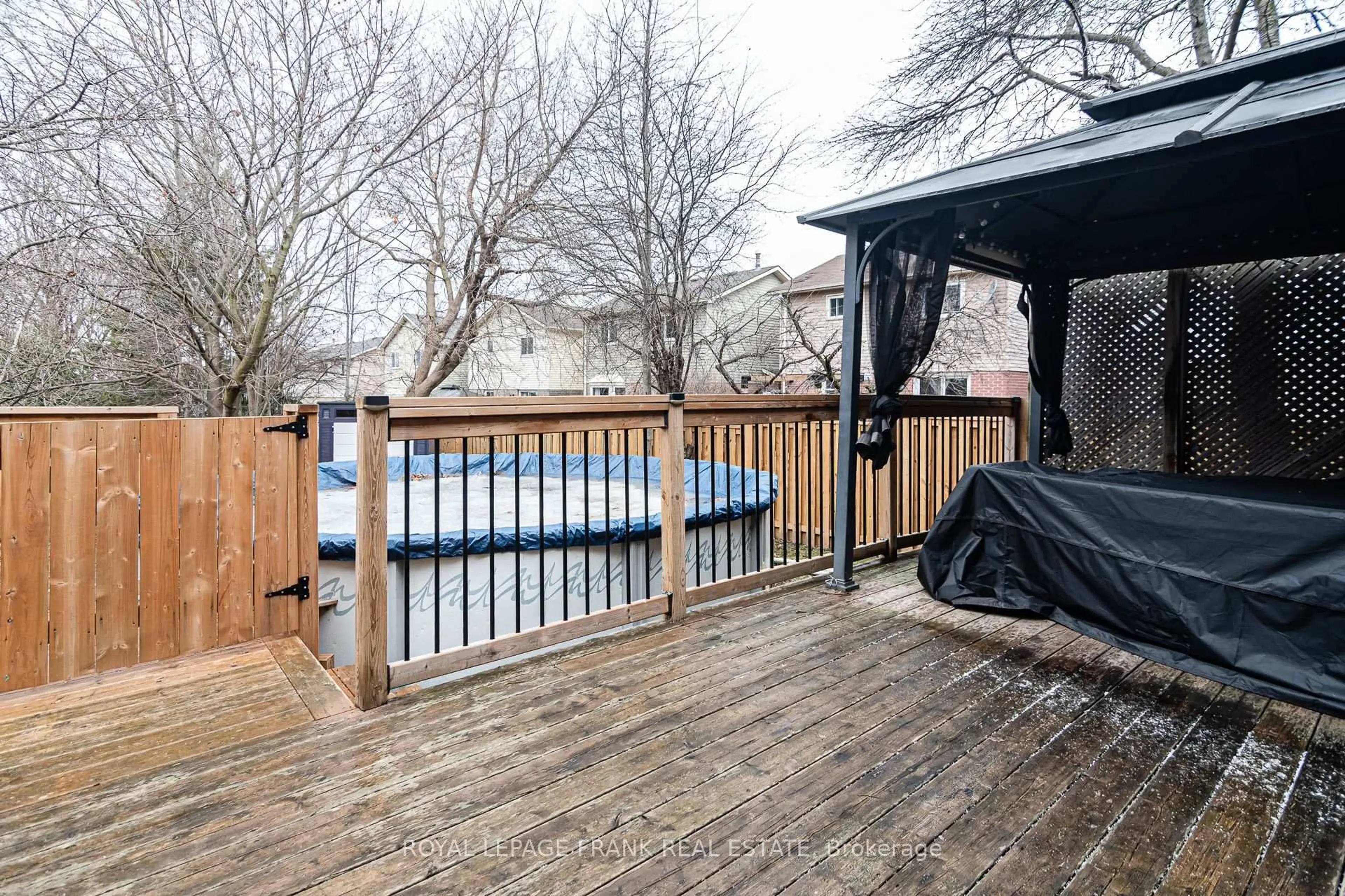 Patio, unknown for 750 Pascoe Crt, Oshawa Ontario L1K 1S9