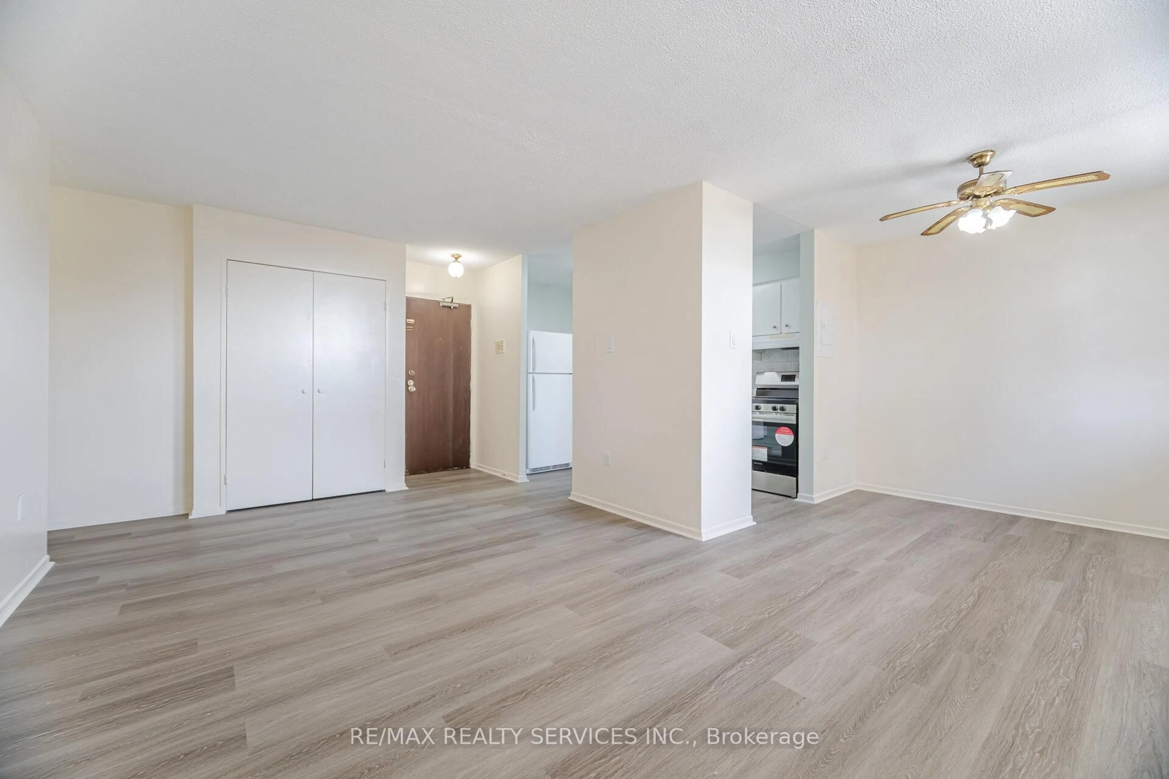 A pic of a room for 100 Dundalk Dr #314, Toronto Ontario M1P 4V2