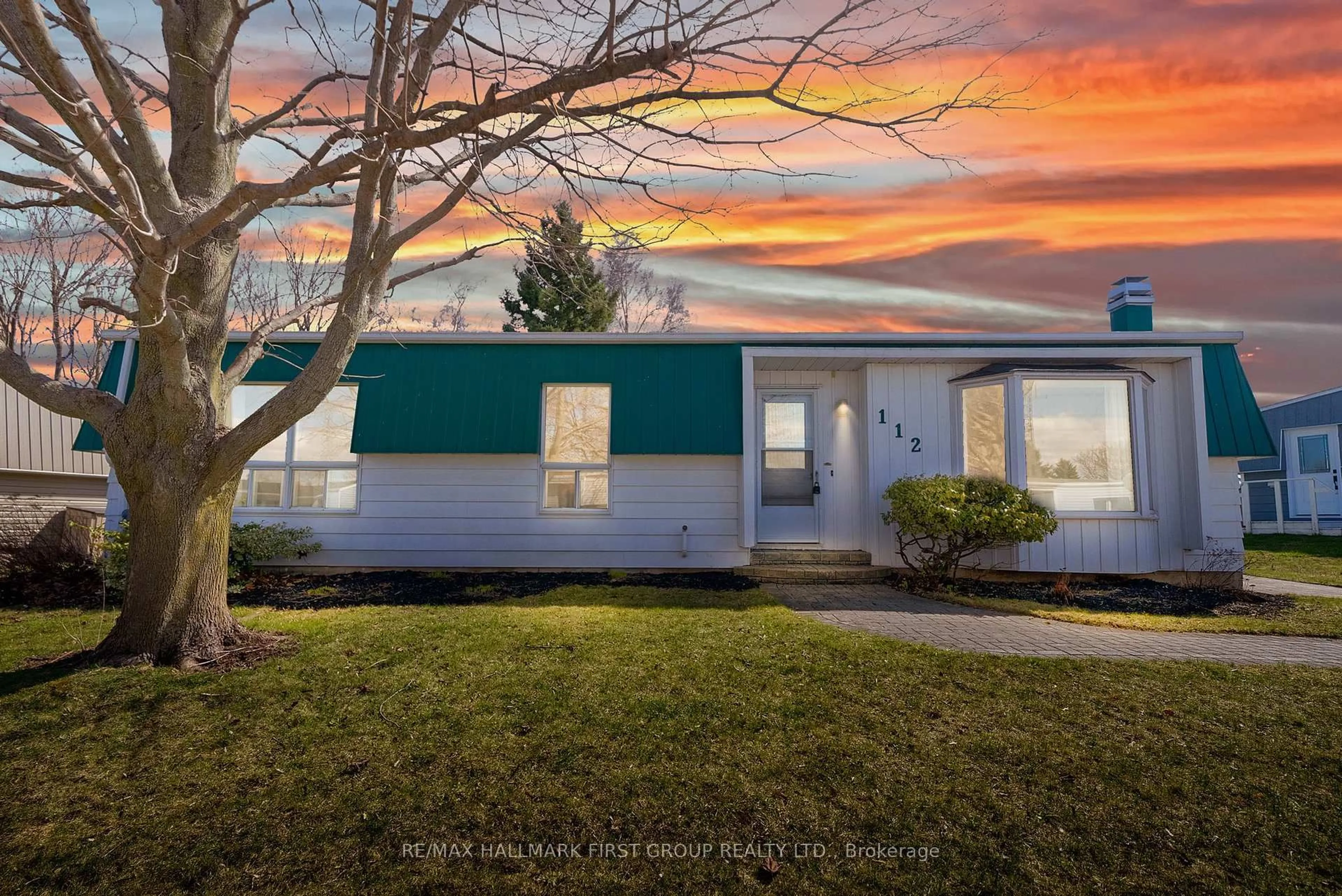 Home with vinyl exterior material, street for 112 Bluffs Rd, Clarington Ontario L1B 1B9