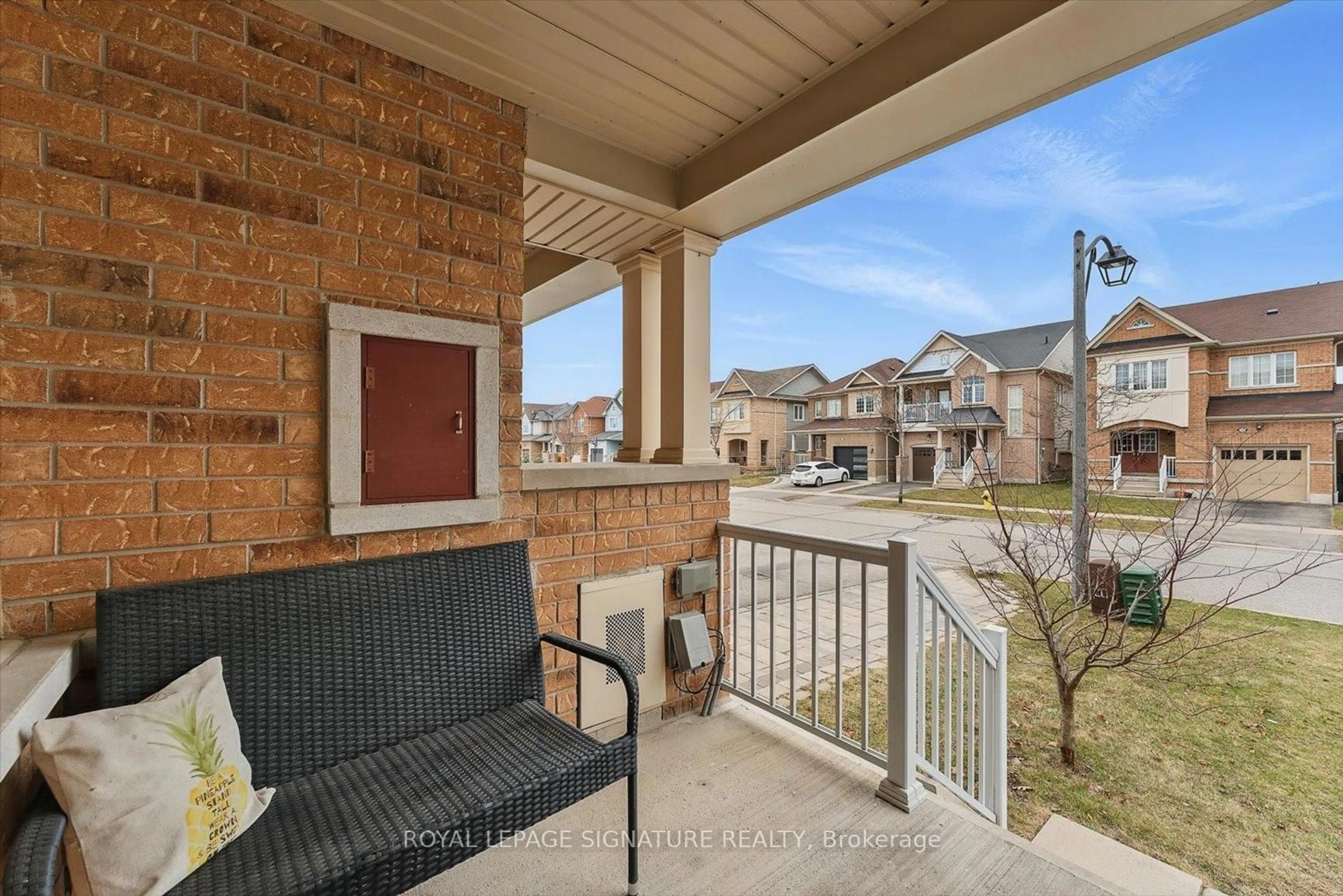 Patio, unknown for 17 Gallimere Crt, Whitby Ontario L1N 0J5