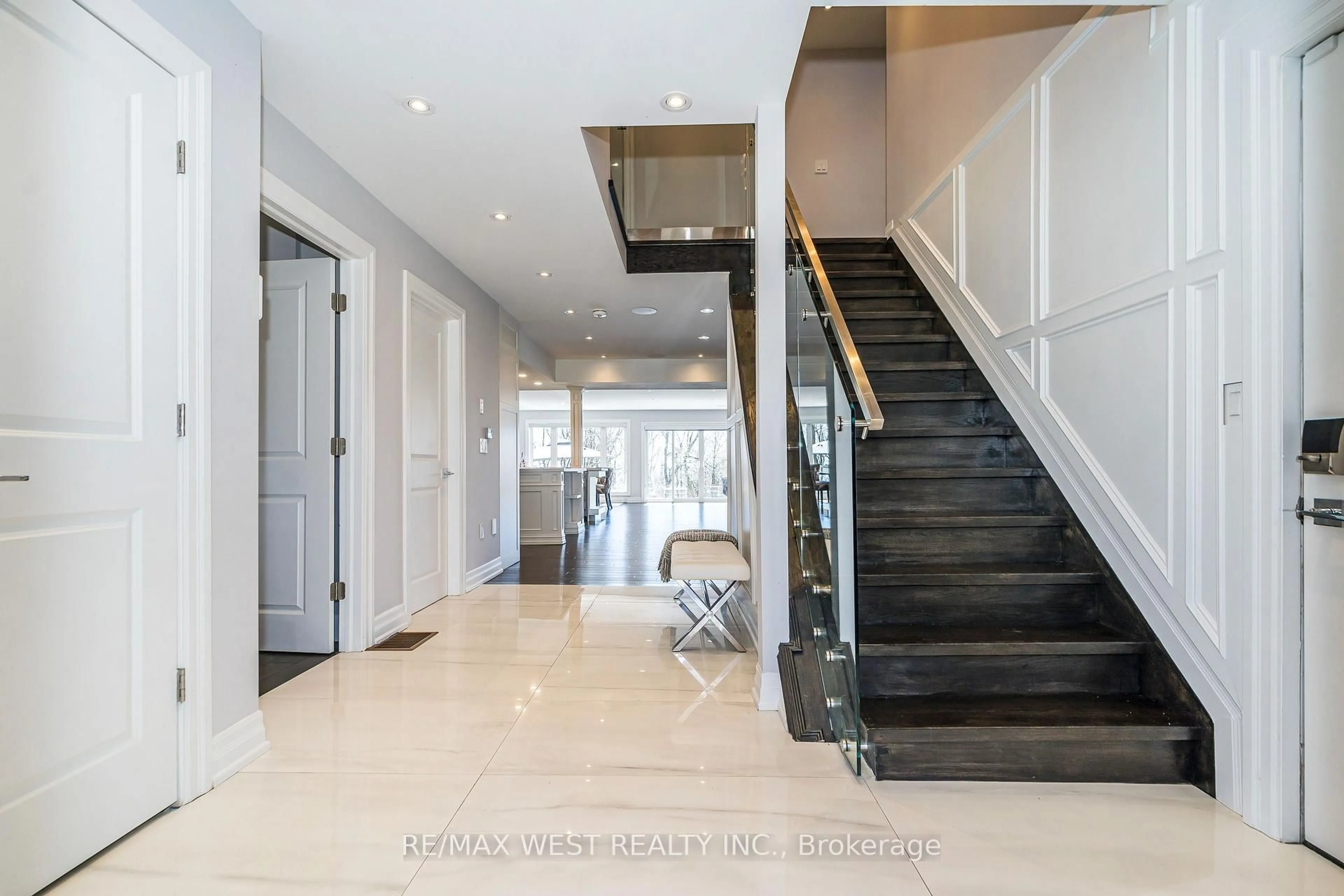 Unknown for 423 Guildwood Pkwy, Toronto Ontario M1E 1R3