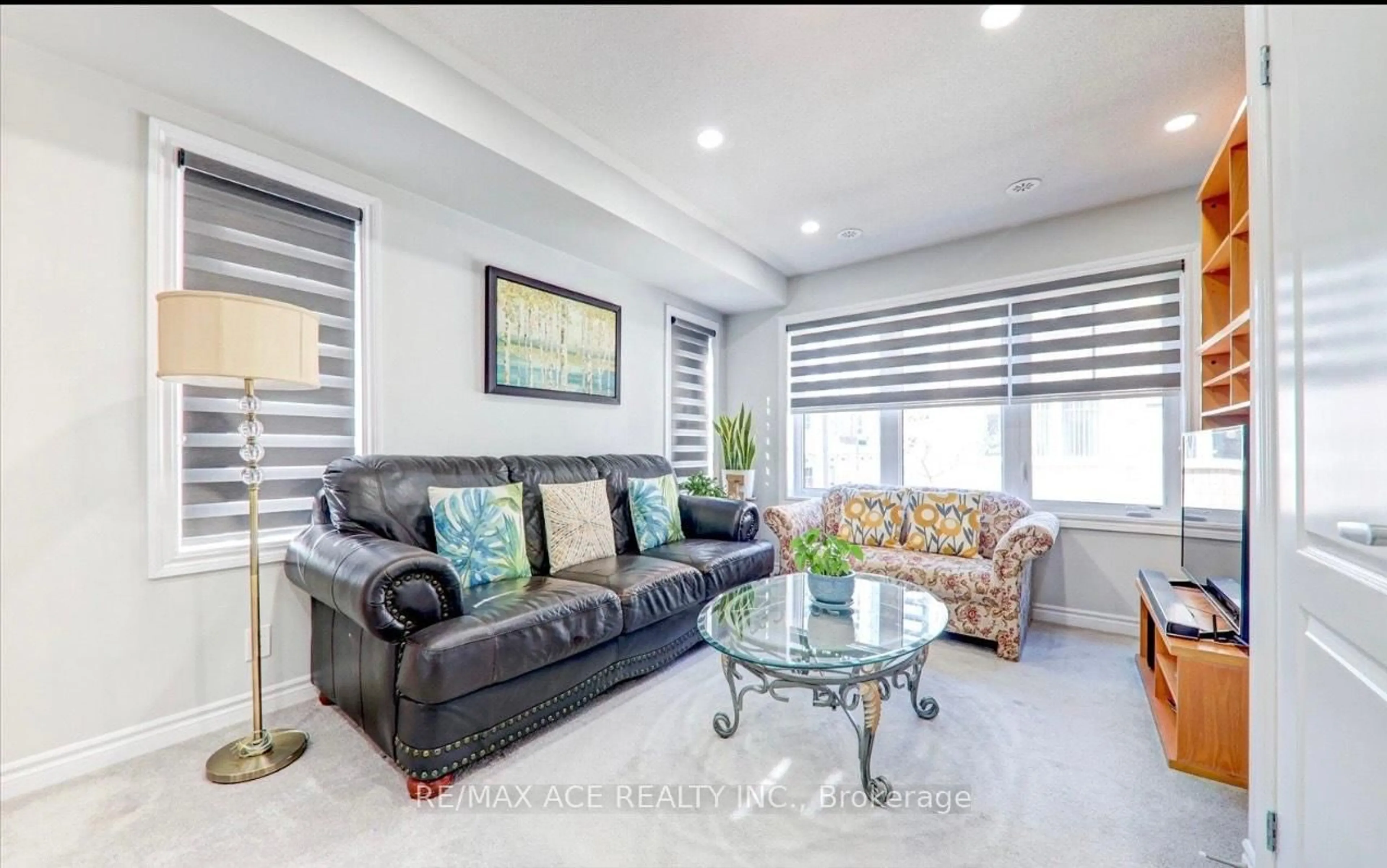 Living room with furniture, unknown for 2500 Hill Rise Crt #48, Oshawa Ontario L1L 0M6