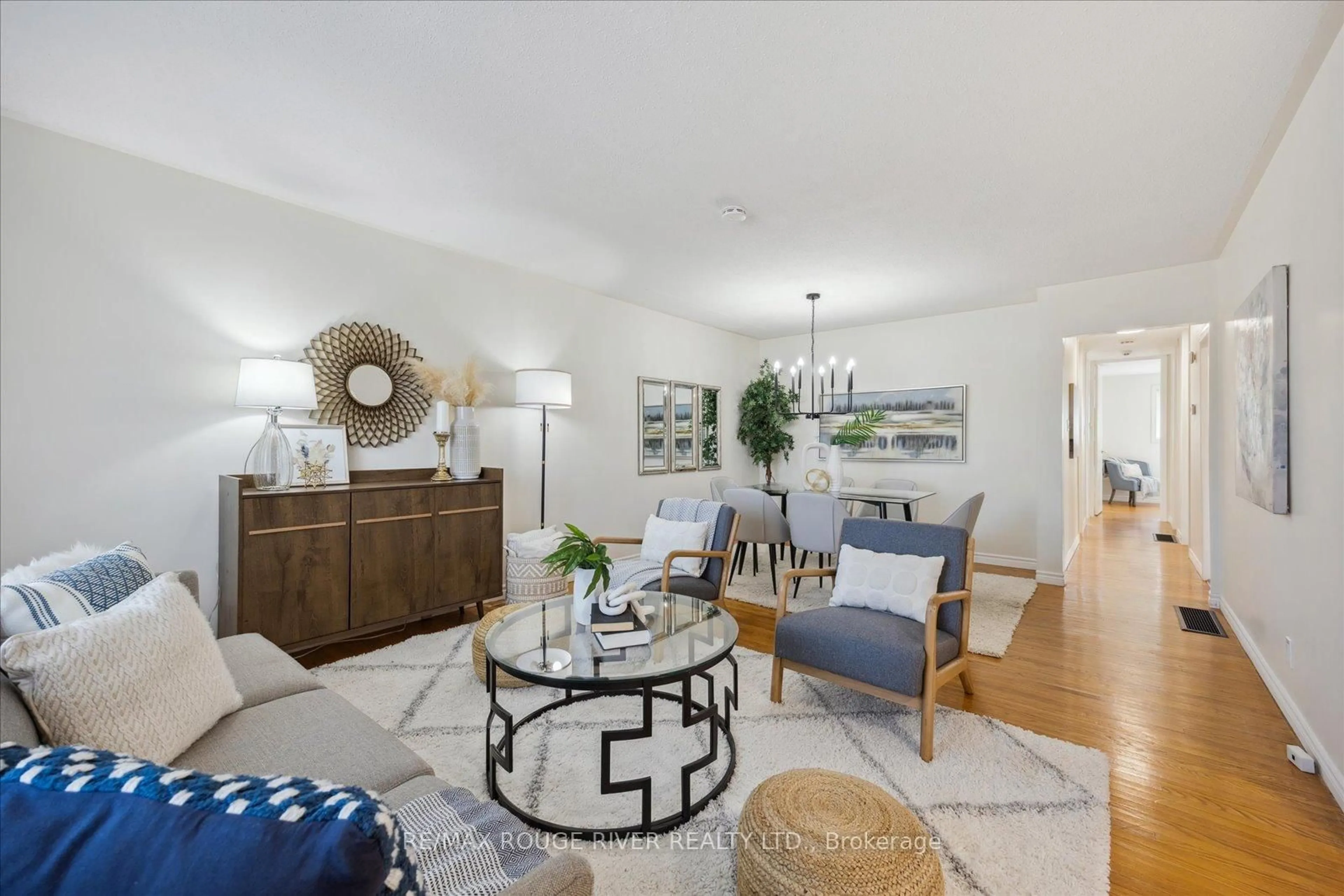 Living room with furniture, unknown for 882 Naroch Blvd, Pickering Ontario L1W 1T2