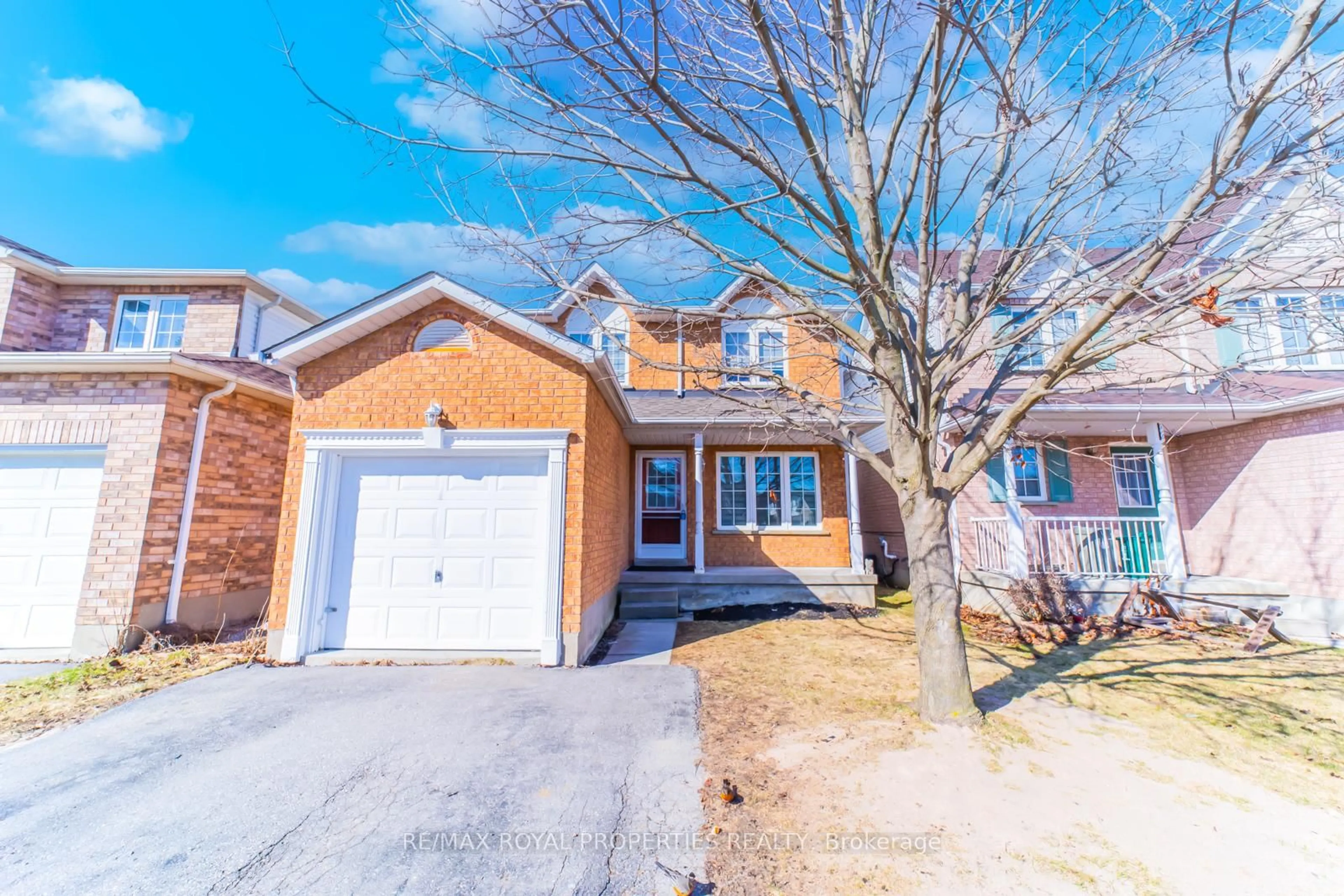 Home with brick exterior material, street for 1891 Dalhousie Cres, Oshawa Ontario L1G 8C4