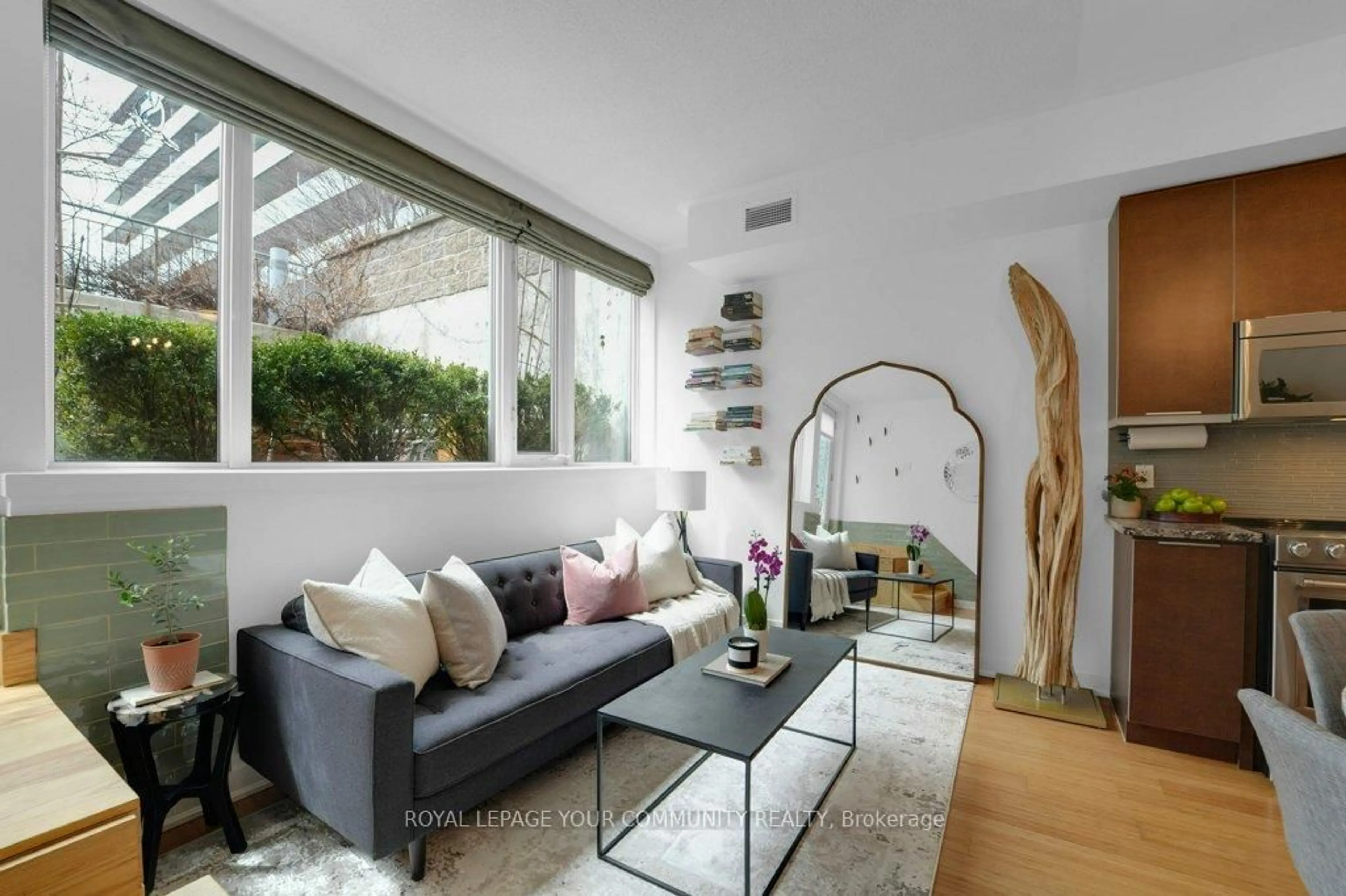 Living room with furniture, unknown for 38 Boston Ave #4, Toronto Ontario M4M 2T9