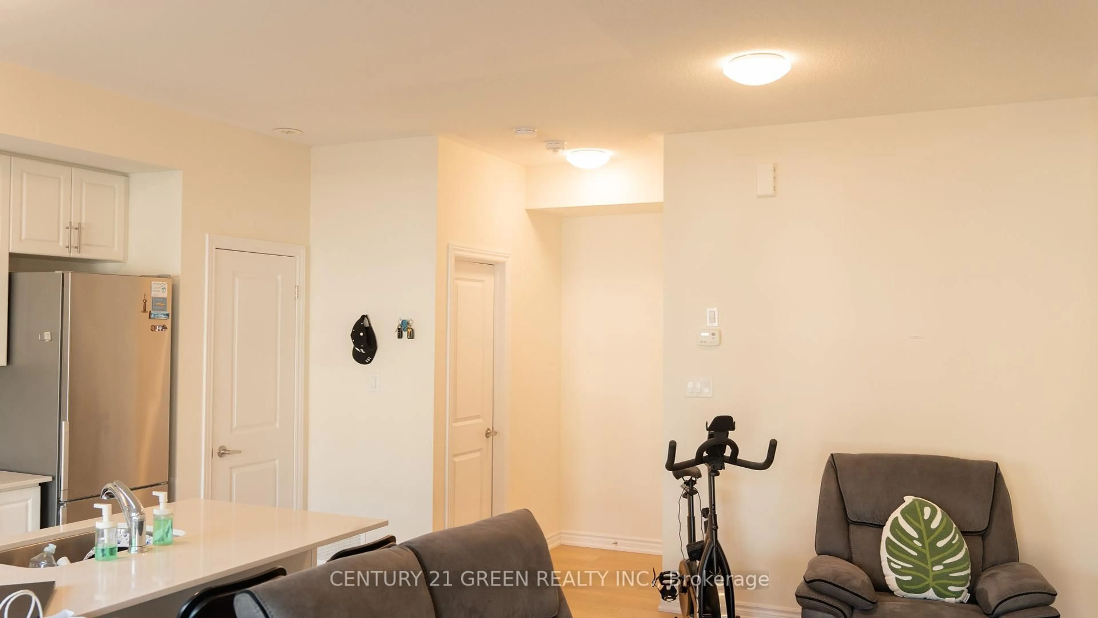 A pic of a room for 480 Beresford Path #8, Oshawa Ontario L1H 0B2