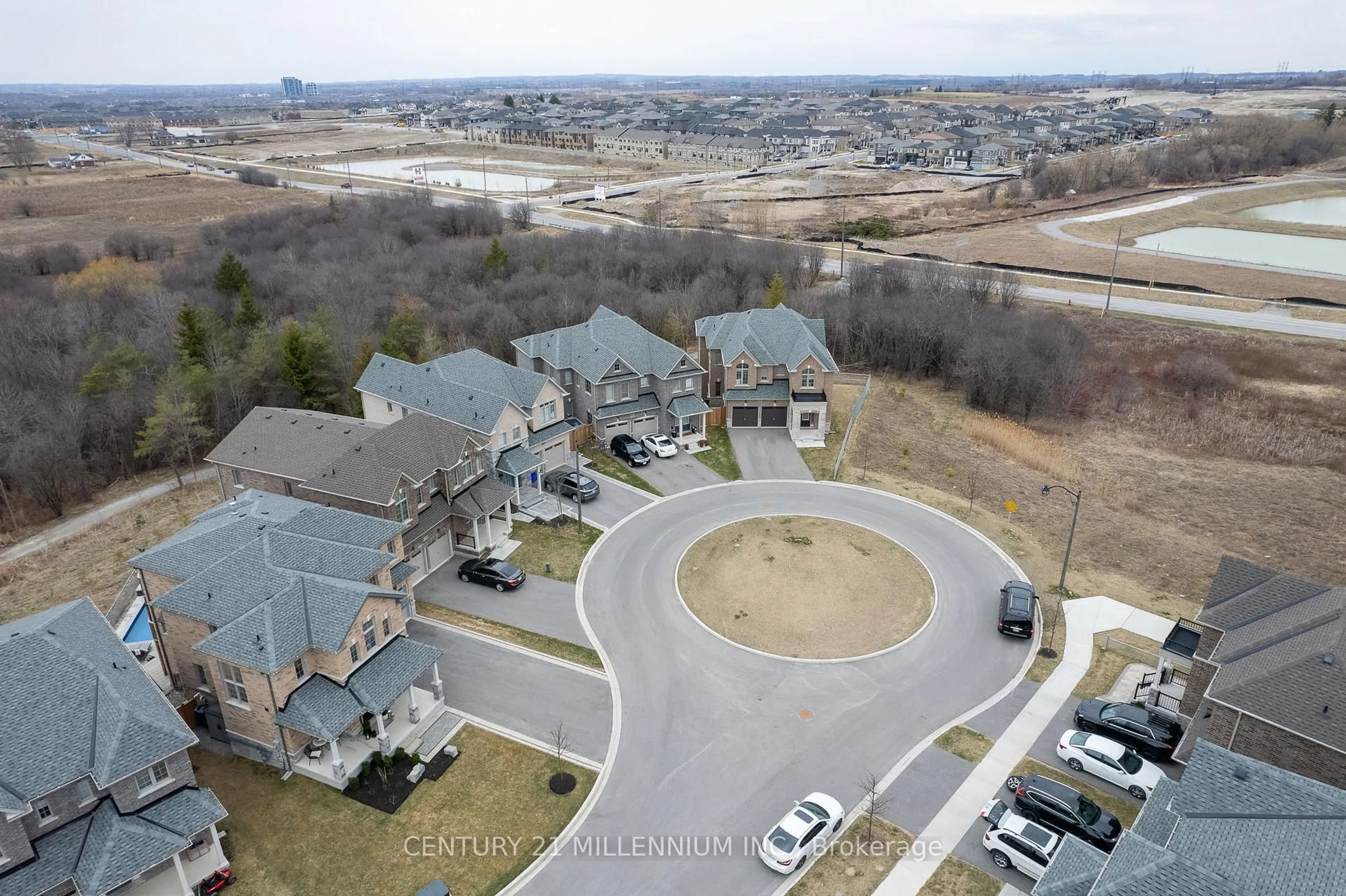 A pic from outside/outdoor area/front of a property/back of a property/a pic from drone, street for 1956 Don White Crt, Oshawa Ontario L1K 1A1