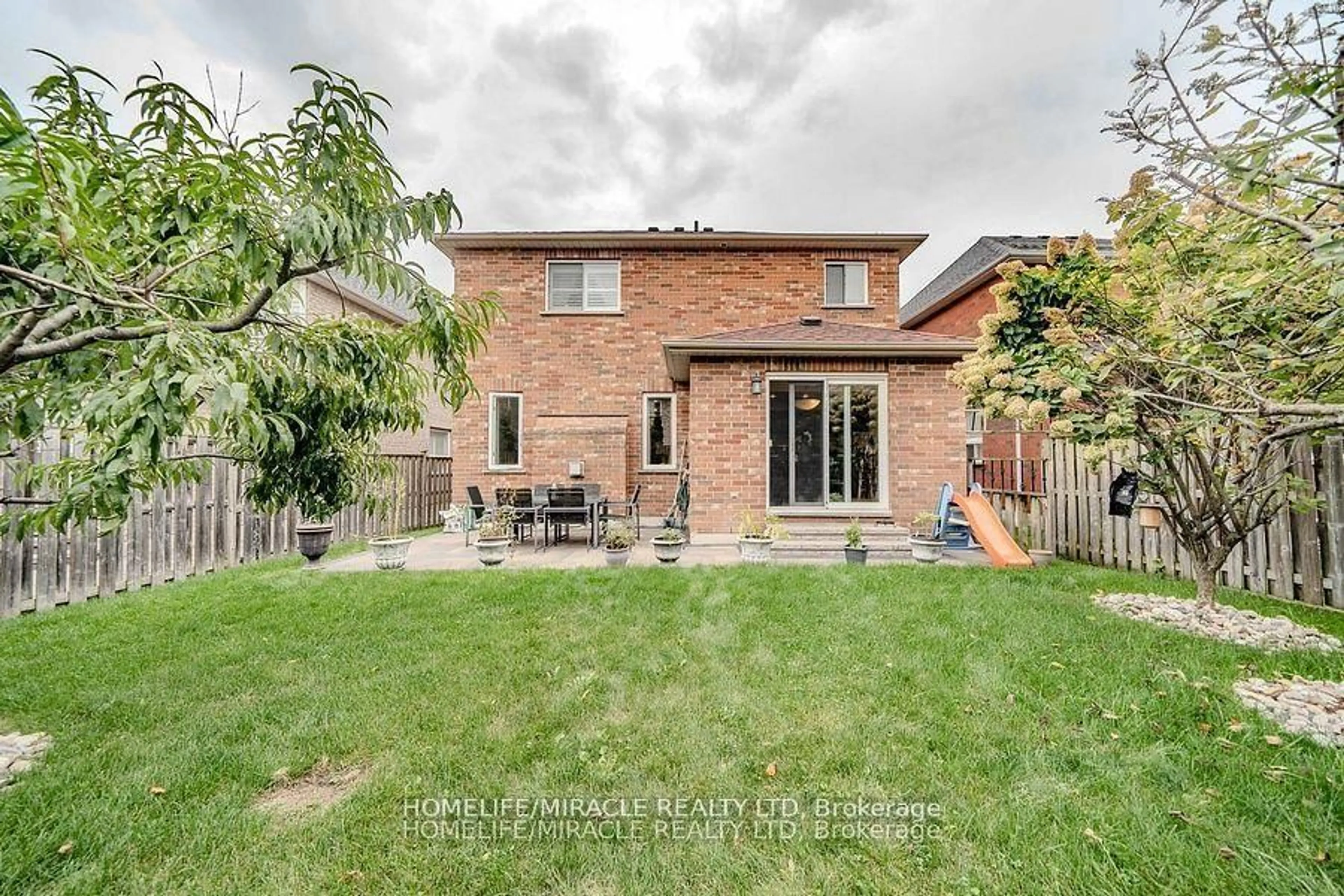 Home with brick exterior material, street for 47 Gabrielle Cres, Whitby Ontario L1R 3M5