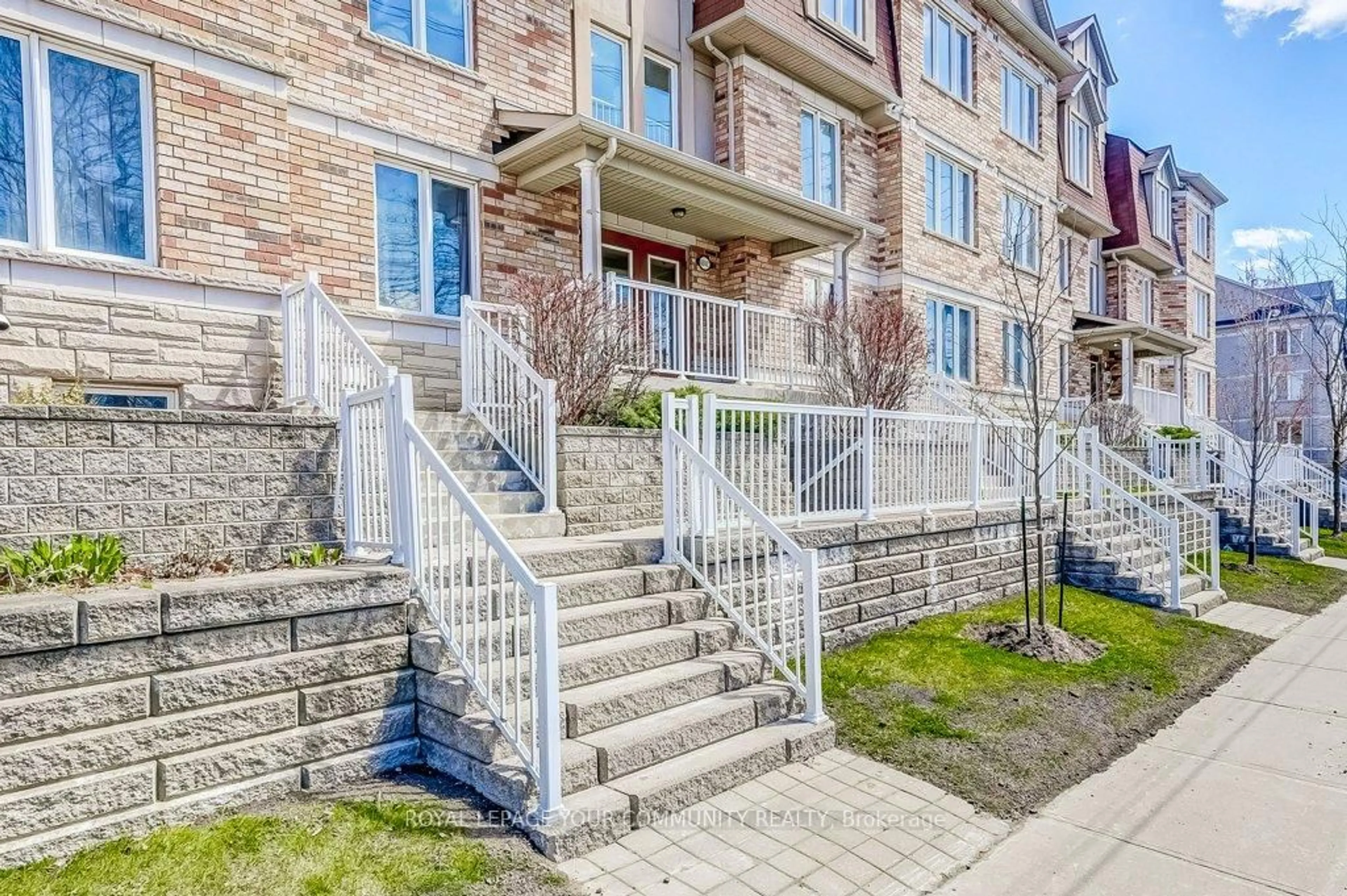 Unknown for 651 Warden Ave #D38, Toronto Ontario M1L 0E8