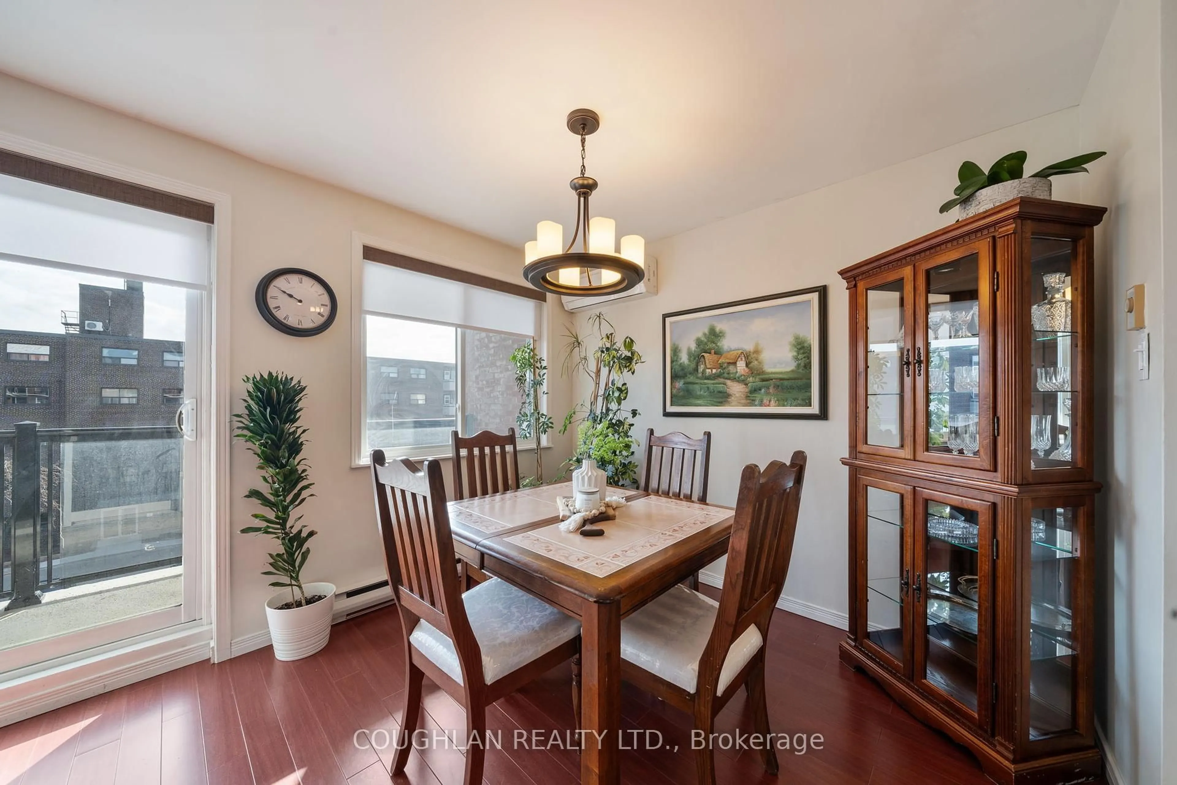Dining room, wood/laminate floor for 131 Taunton Rd #407, Oshawa Ontario L1G 3T8